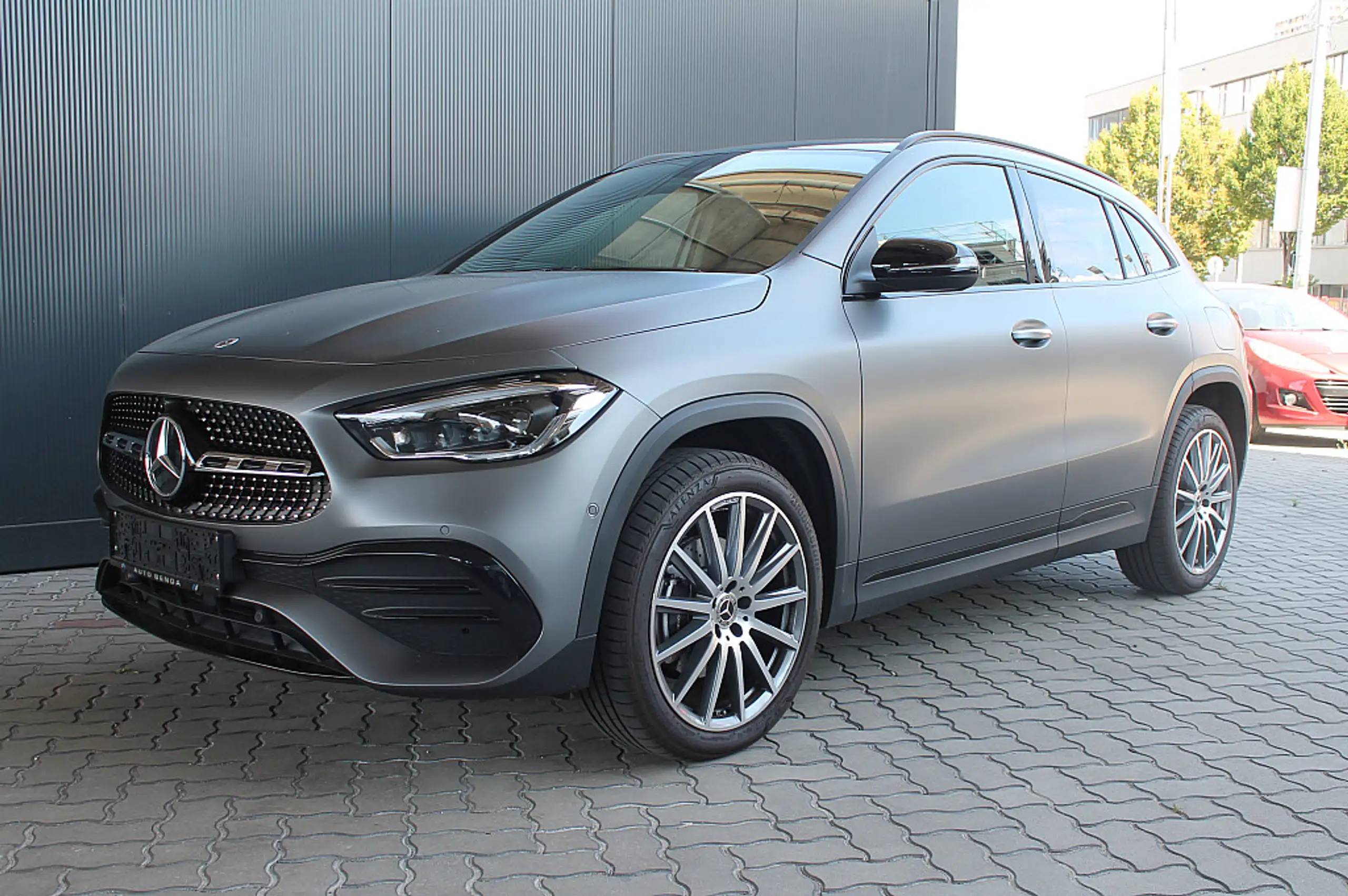 Mercedes-Benz - GLA 250