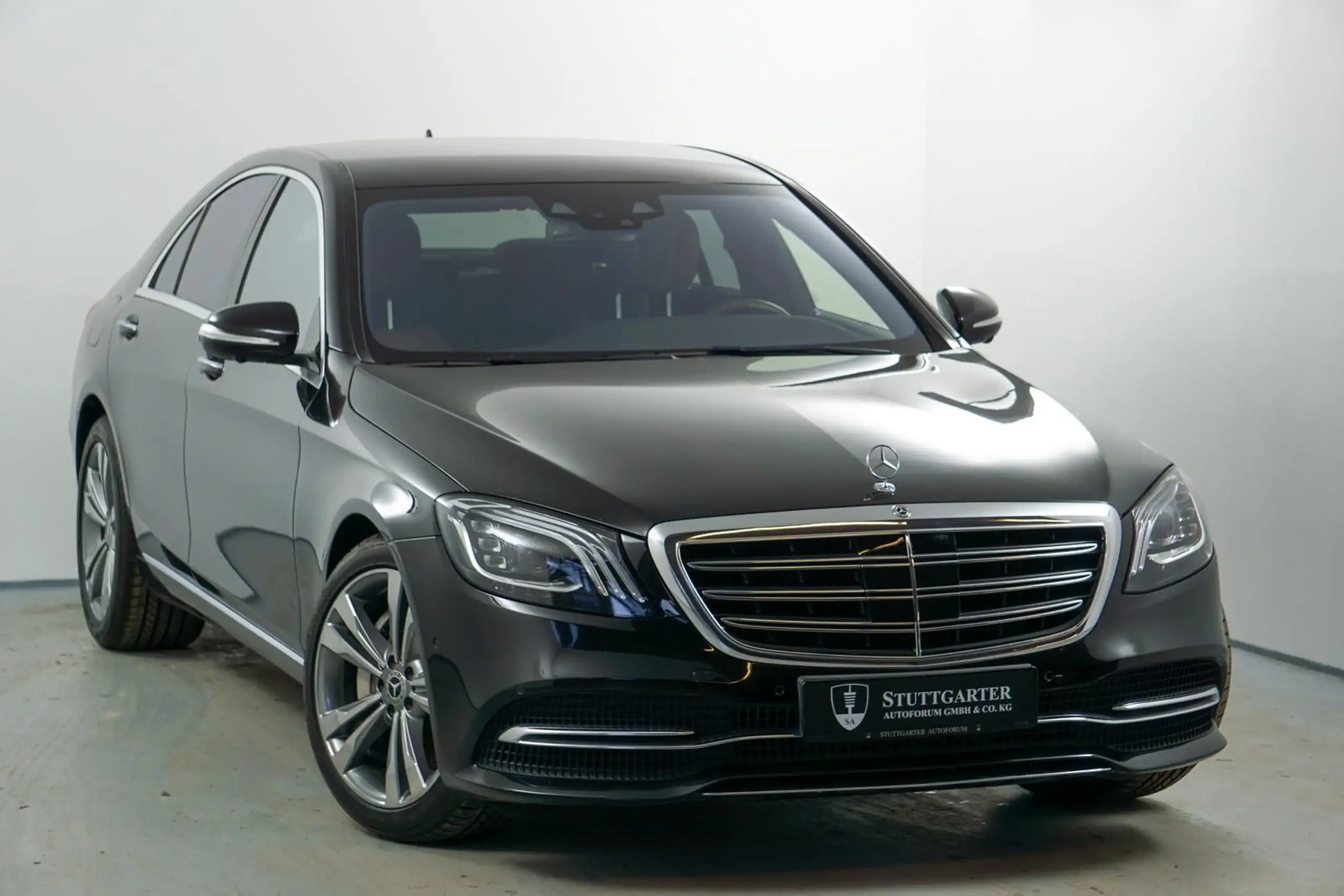 Mercedes-Benz - S 560