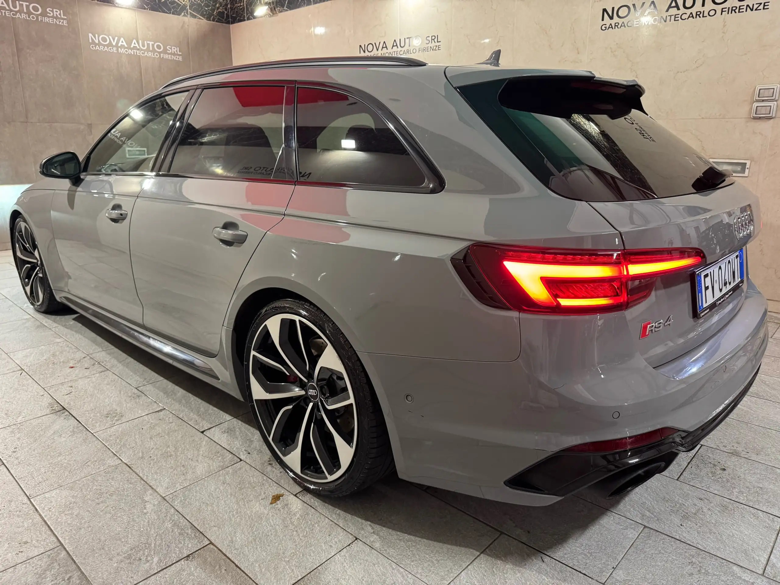 Audi - RS4