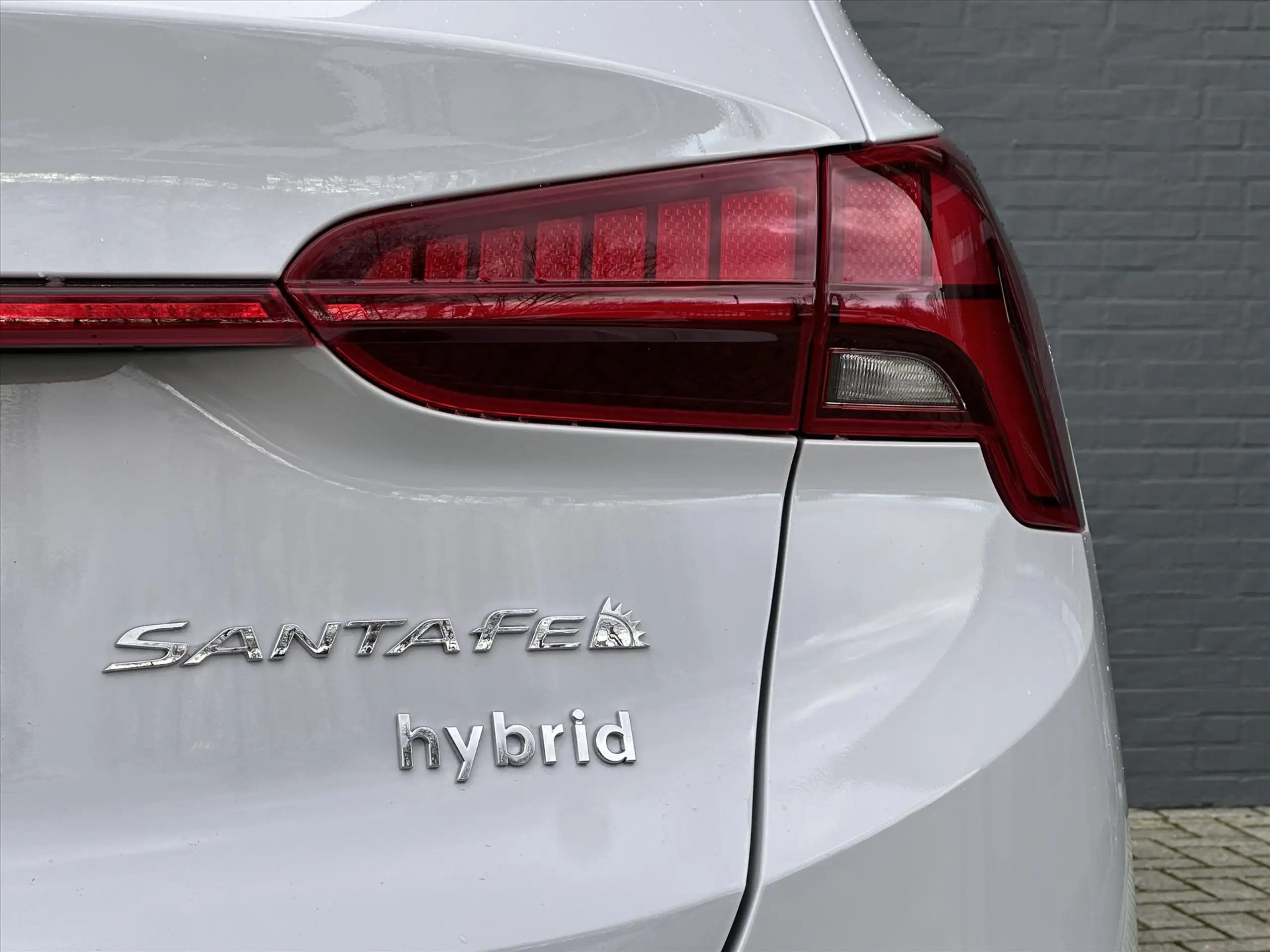 Hyundai - SANTA FE