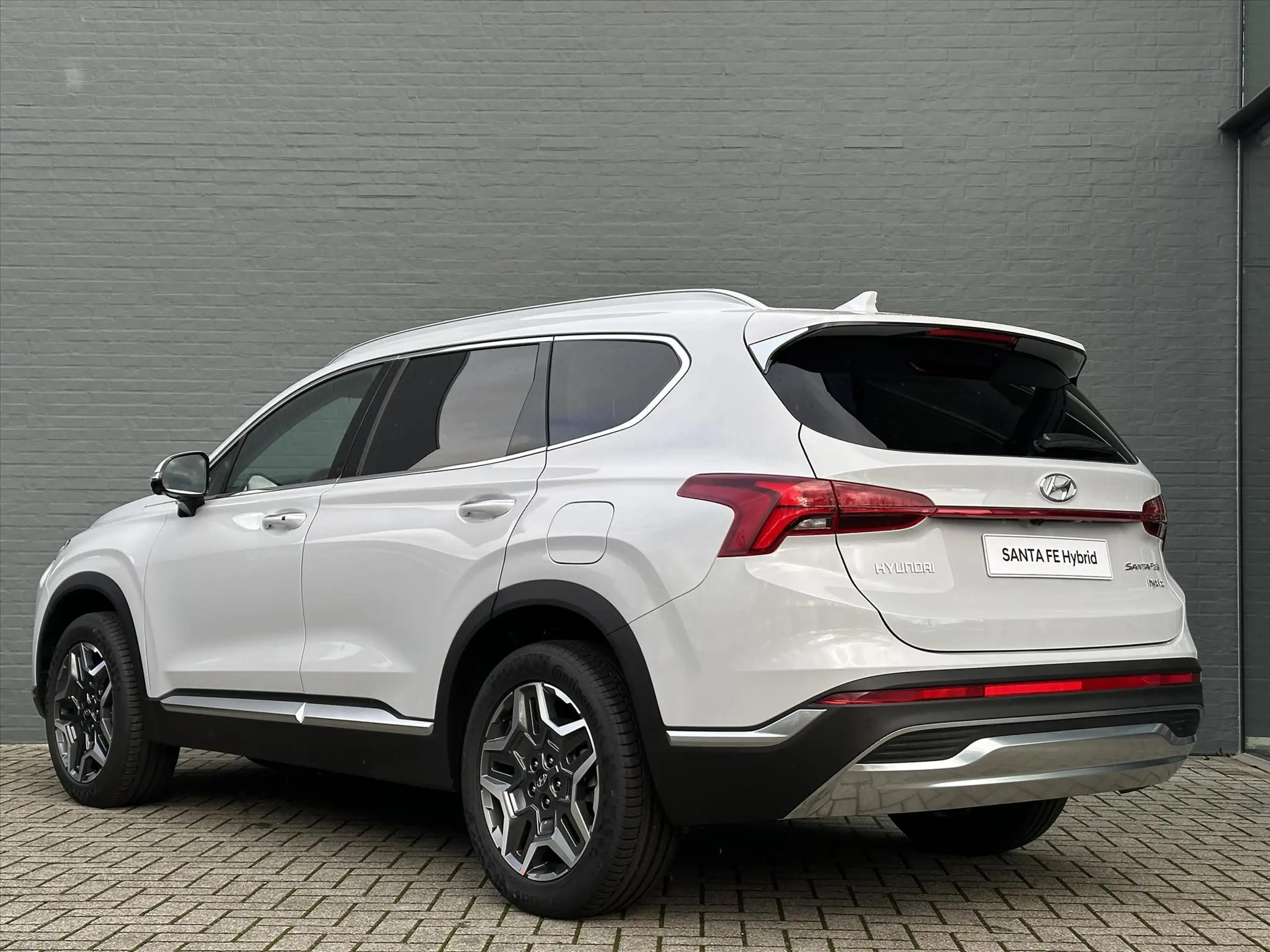 Hyundai - SANTA FE