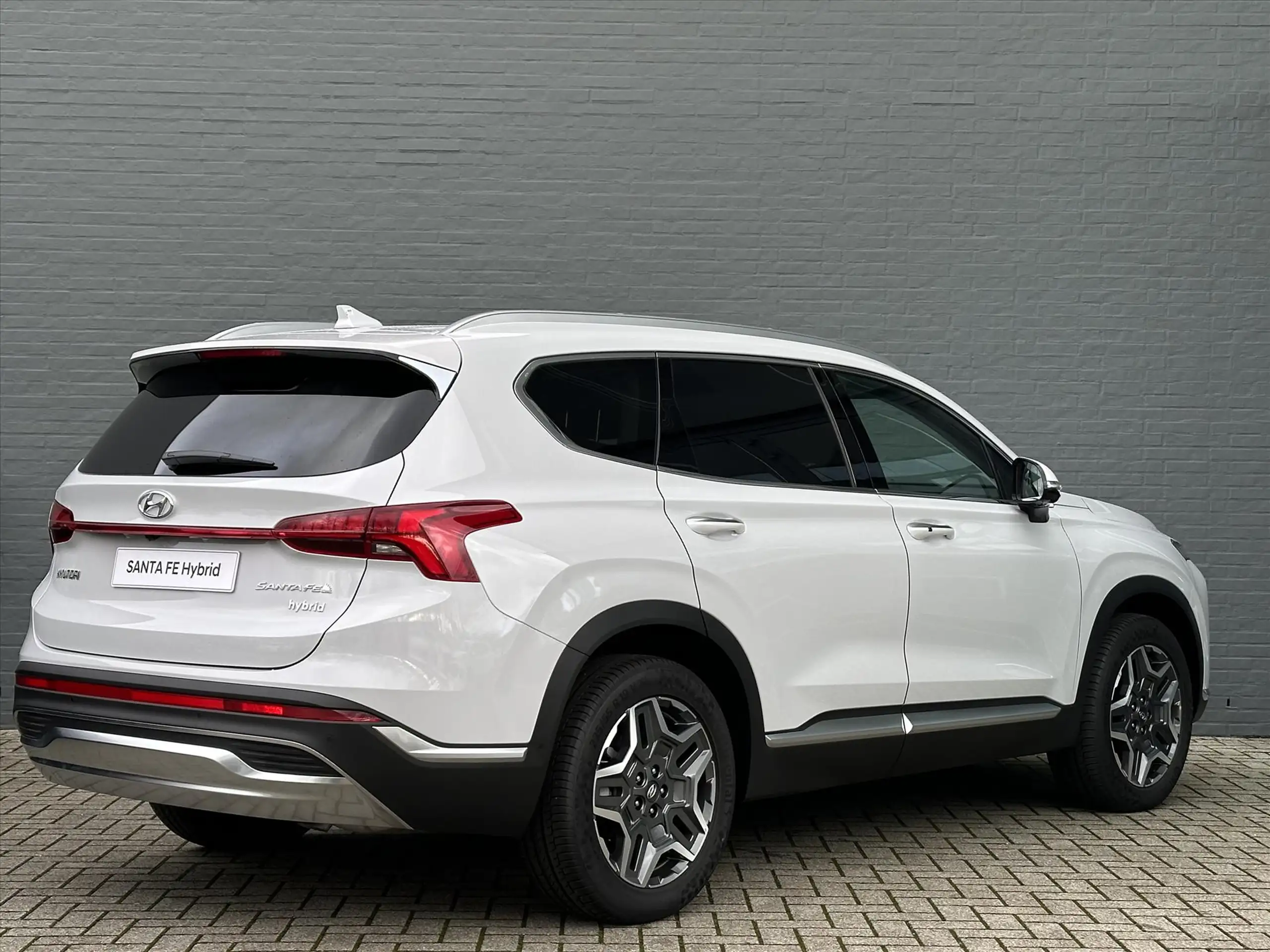 Hyundai - SANTA FE