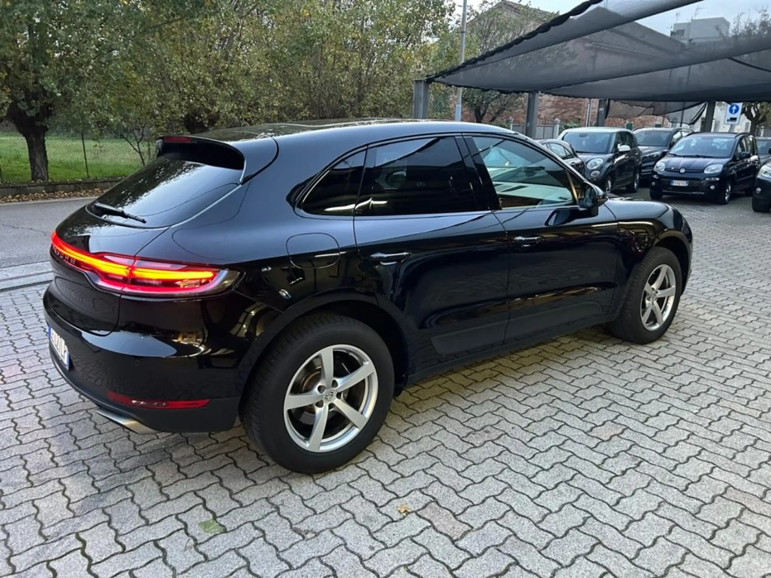 Porsche - Macan