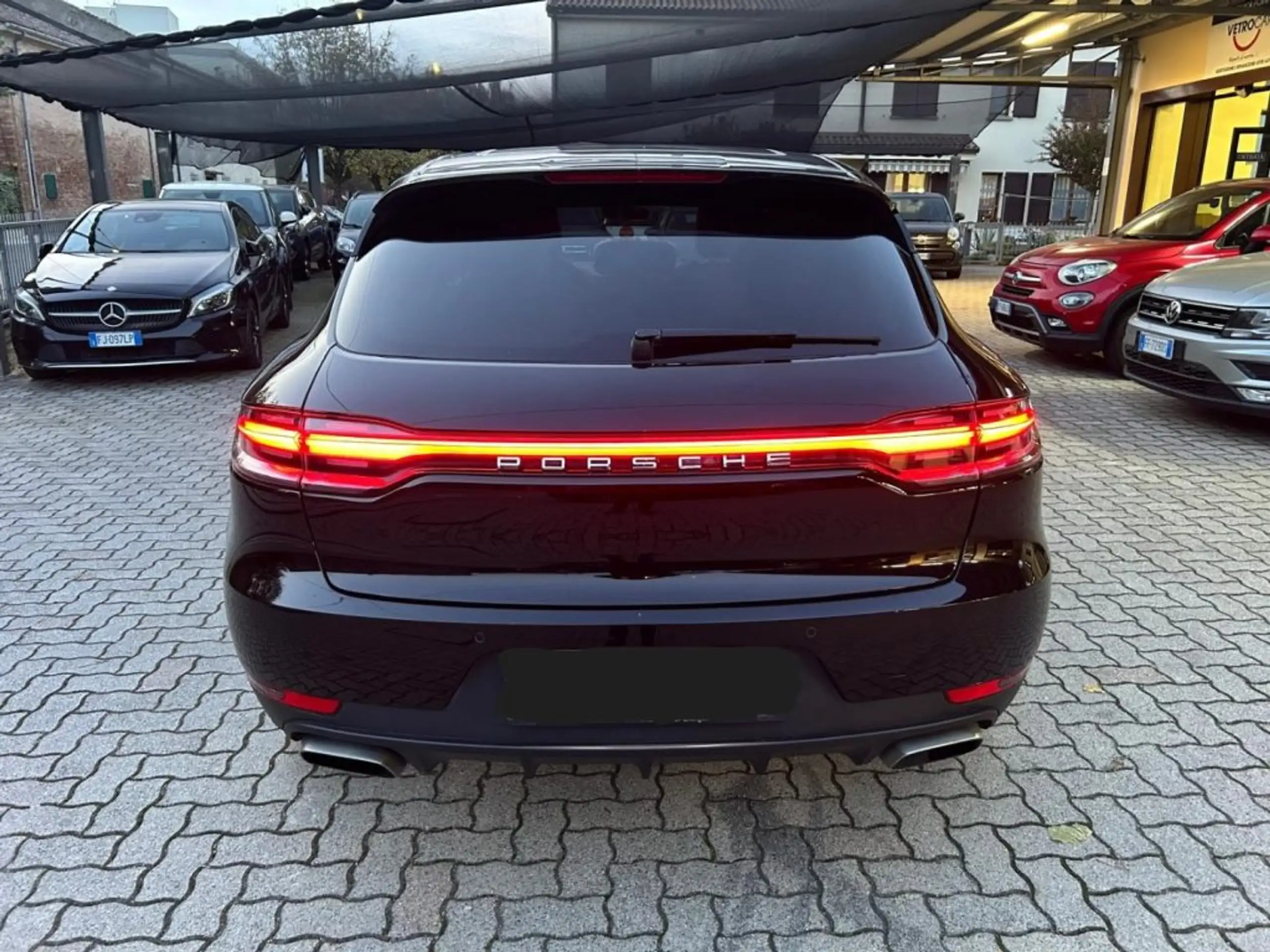 Porsche - Macan