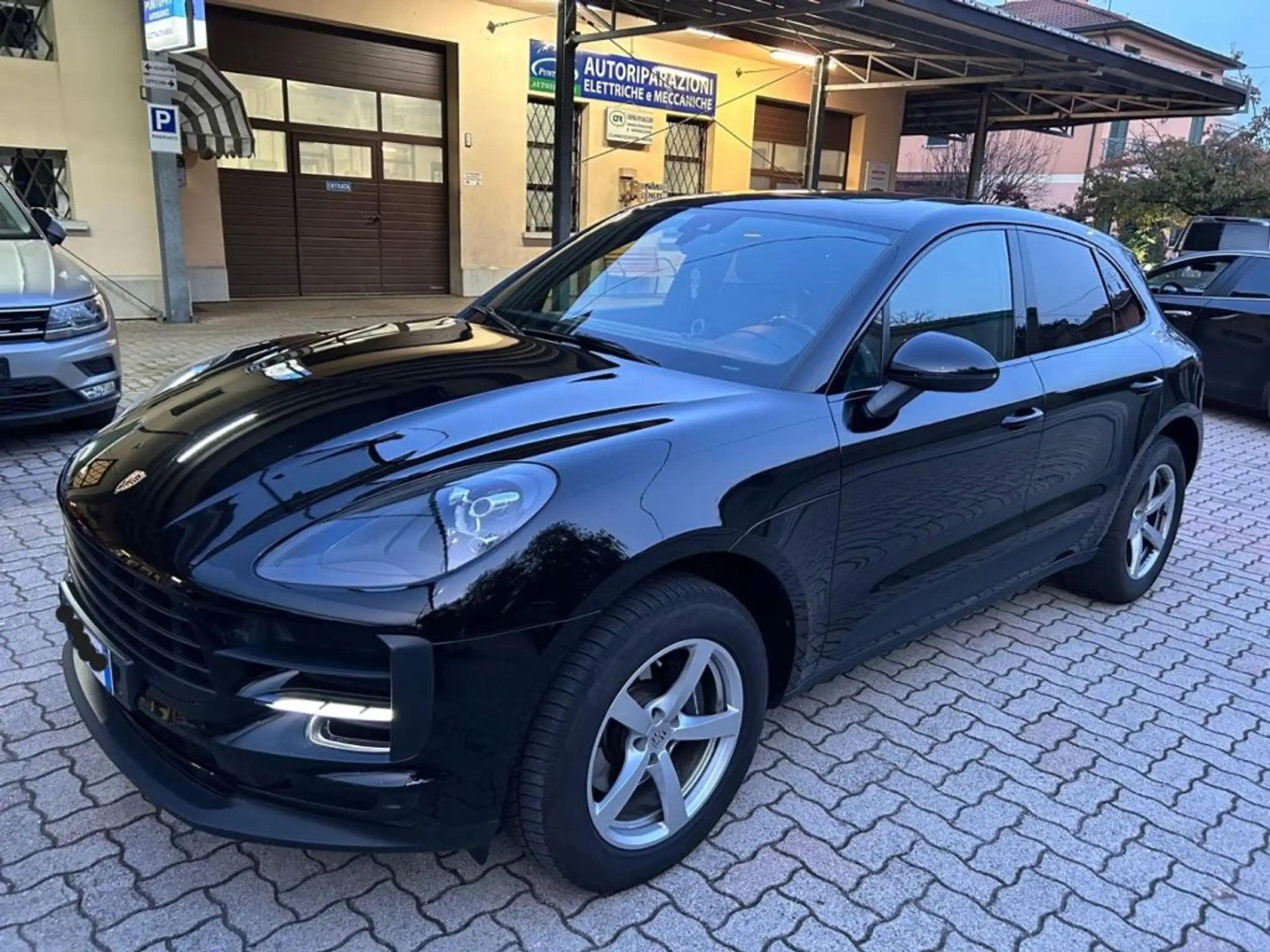 Porsche - Macan