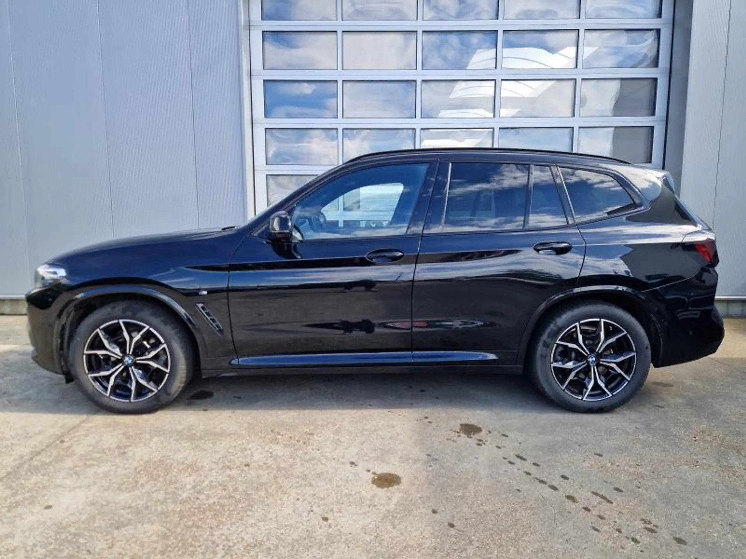 BMW - X3