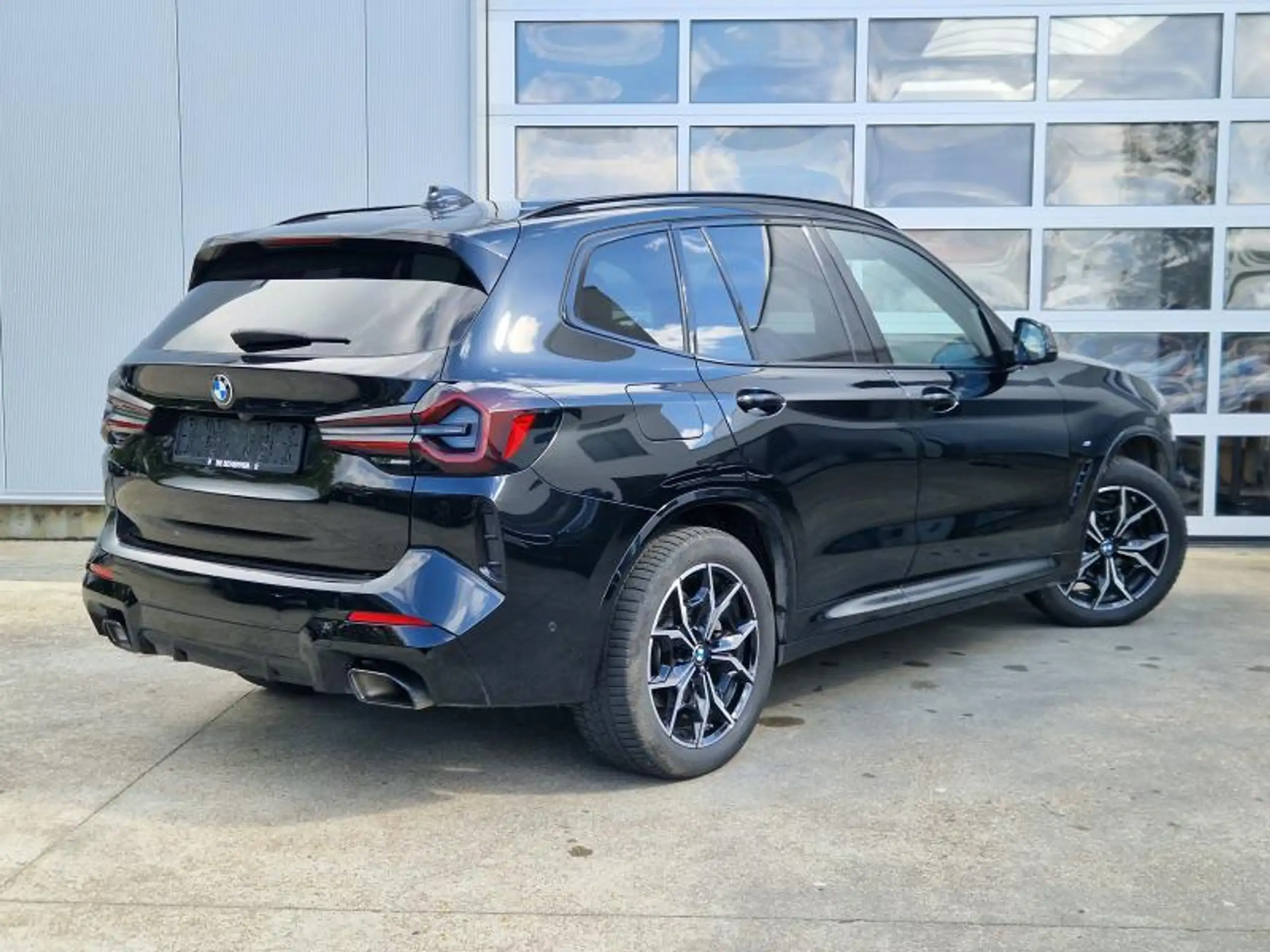 BMW - X3