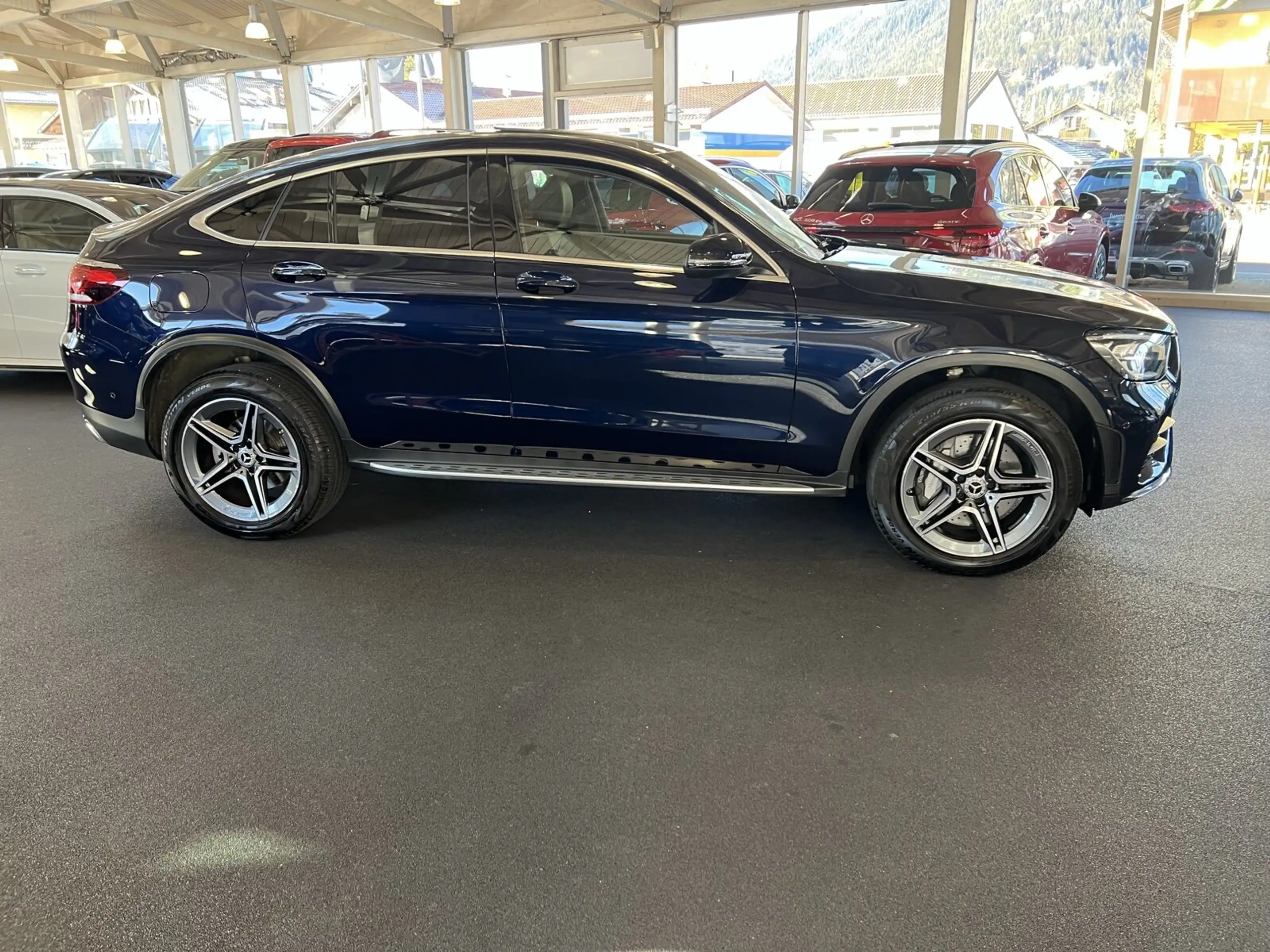 Mercedes-Benz - GLC 300