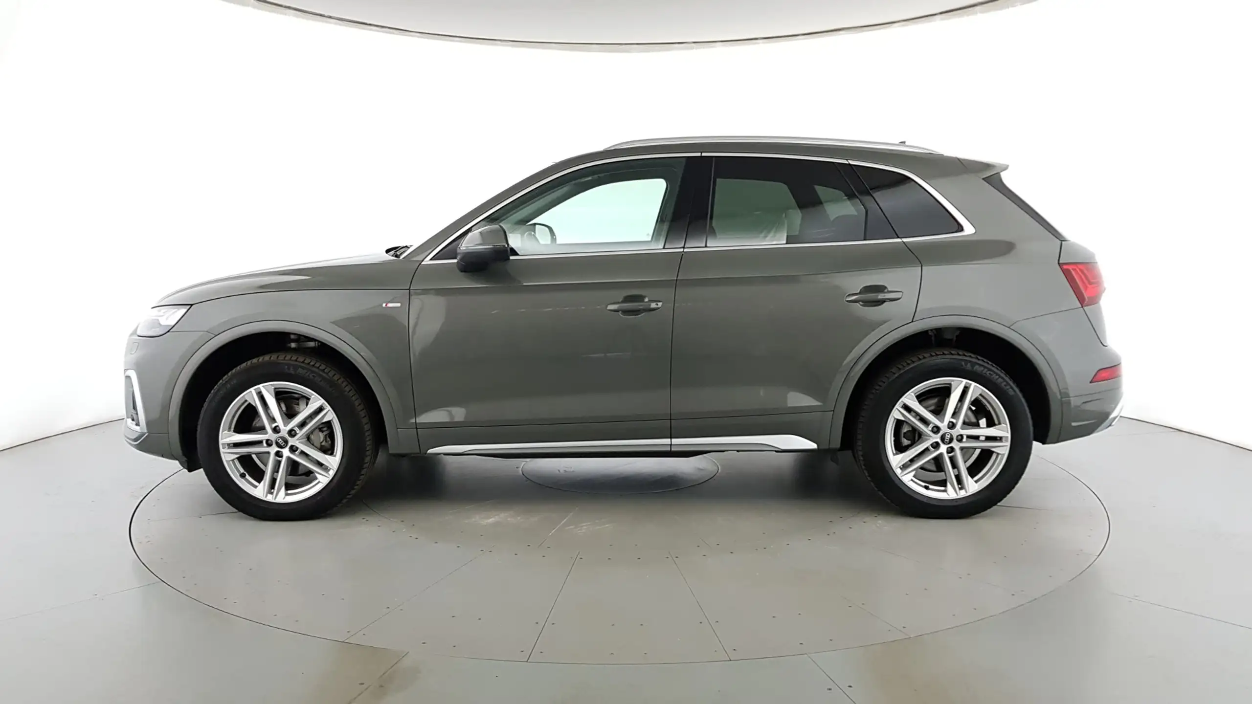 Audi - Q5