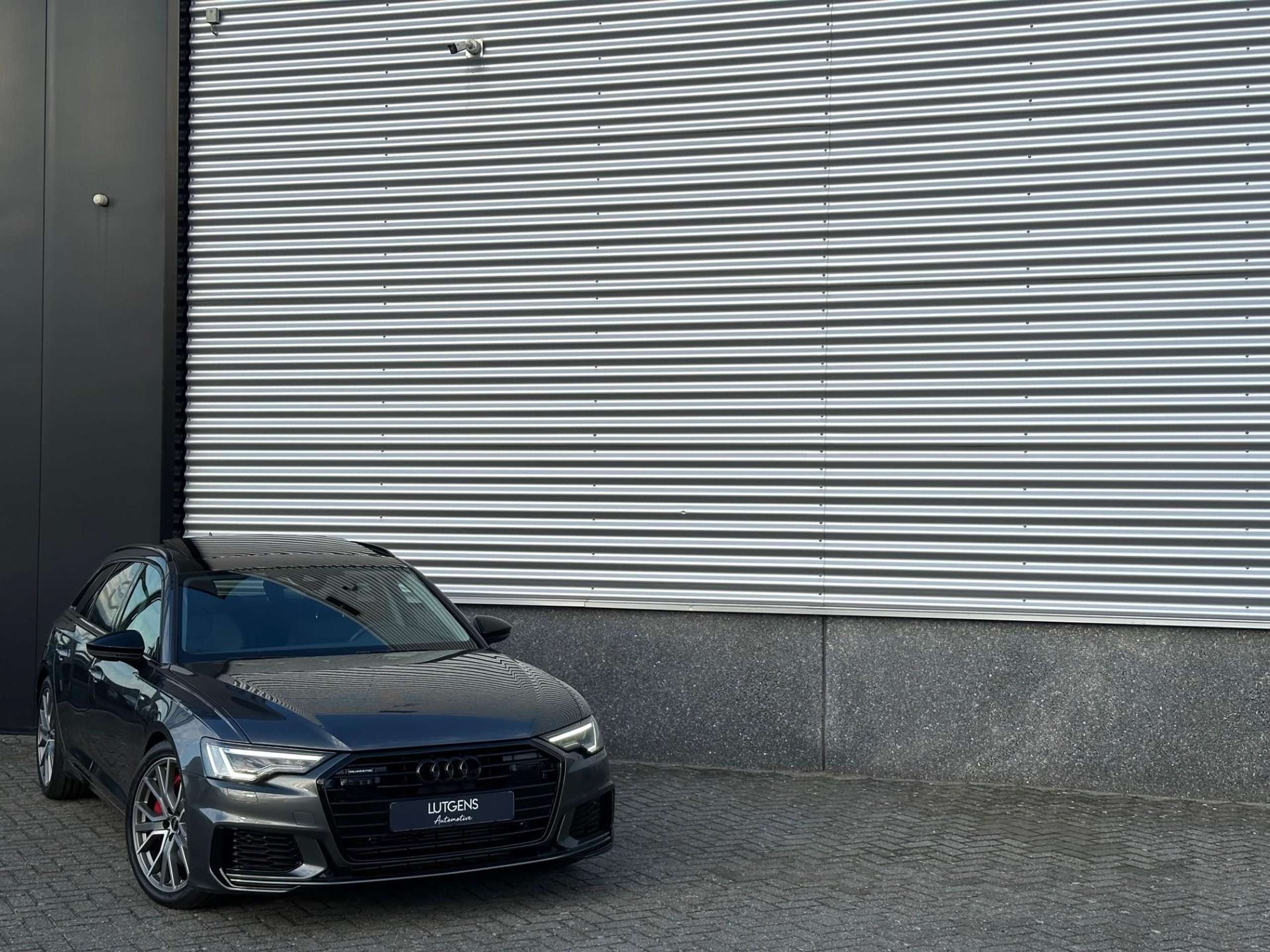 Audi - A6