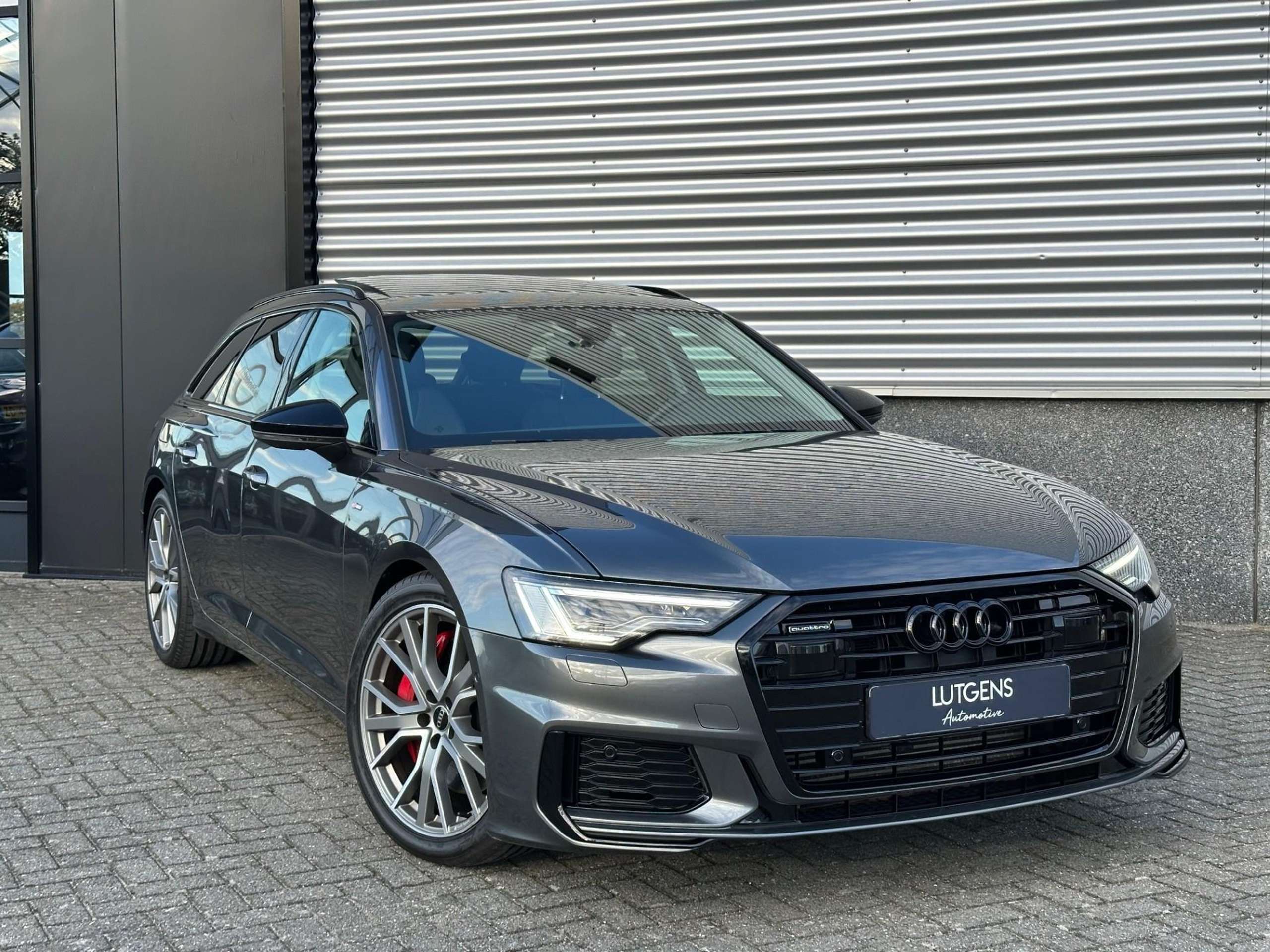 Audi - A6