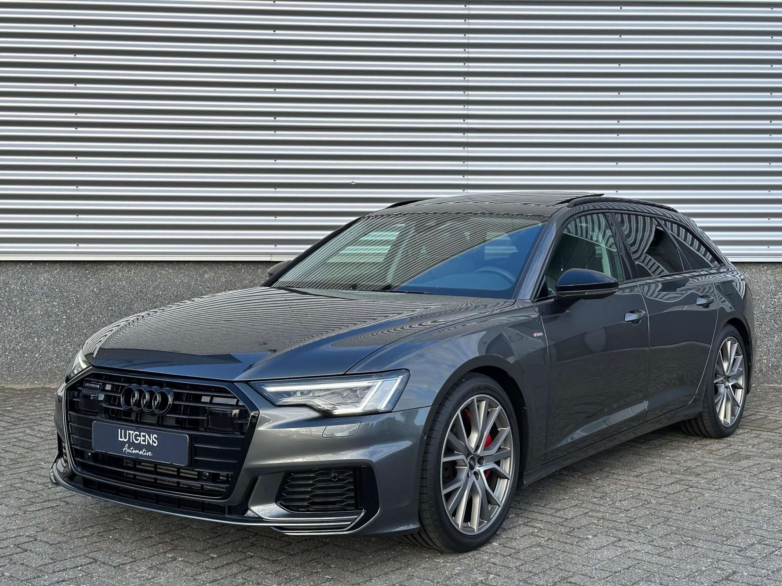 Audi - A6