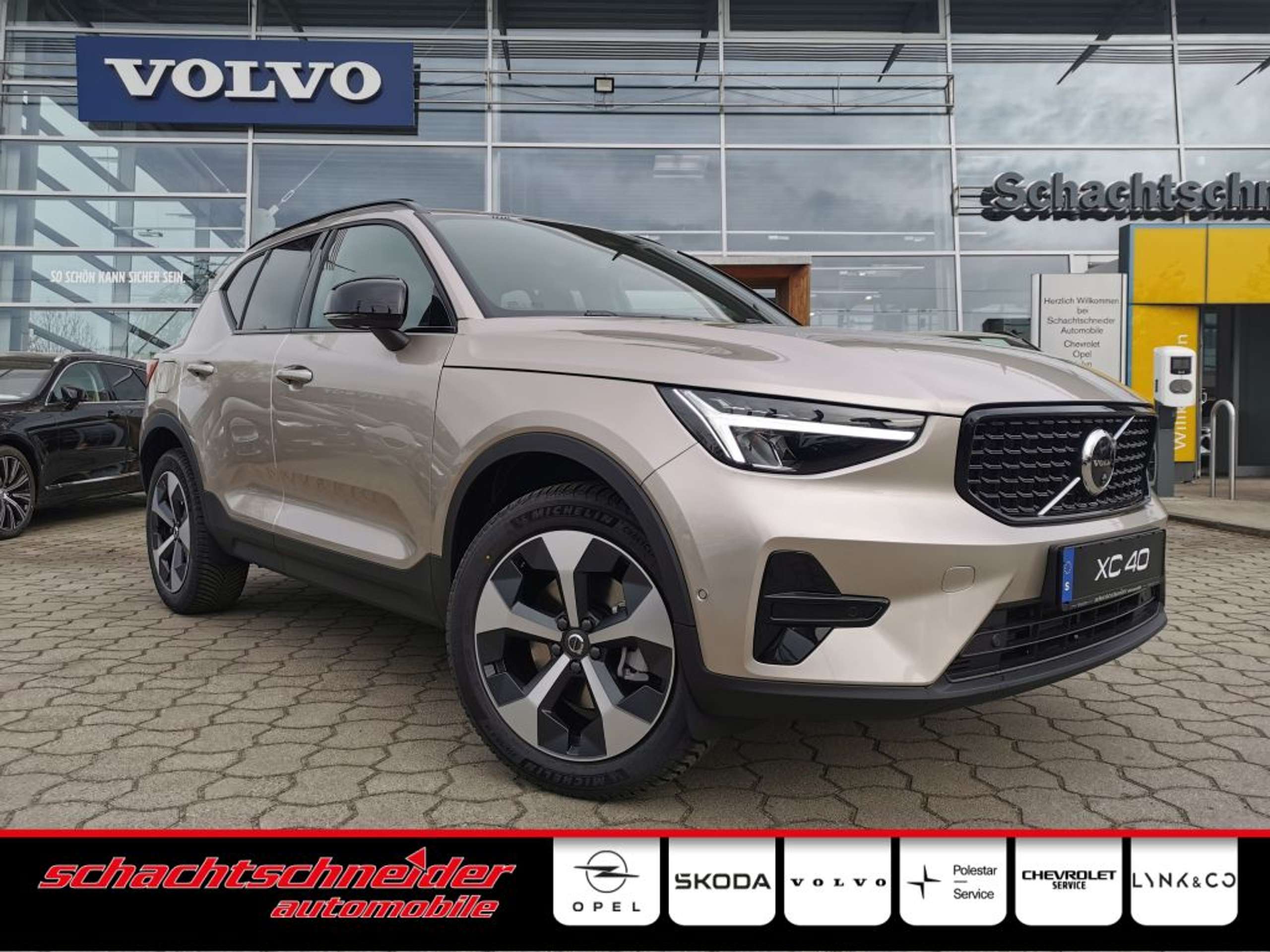 Volvo - XC40