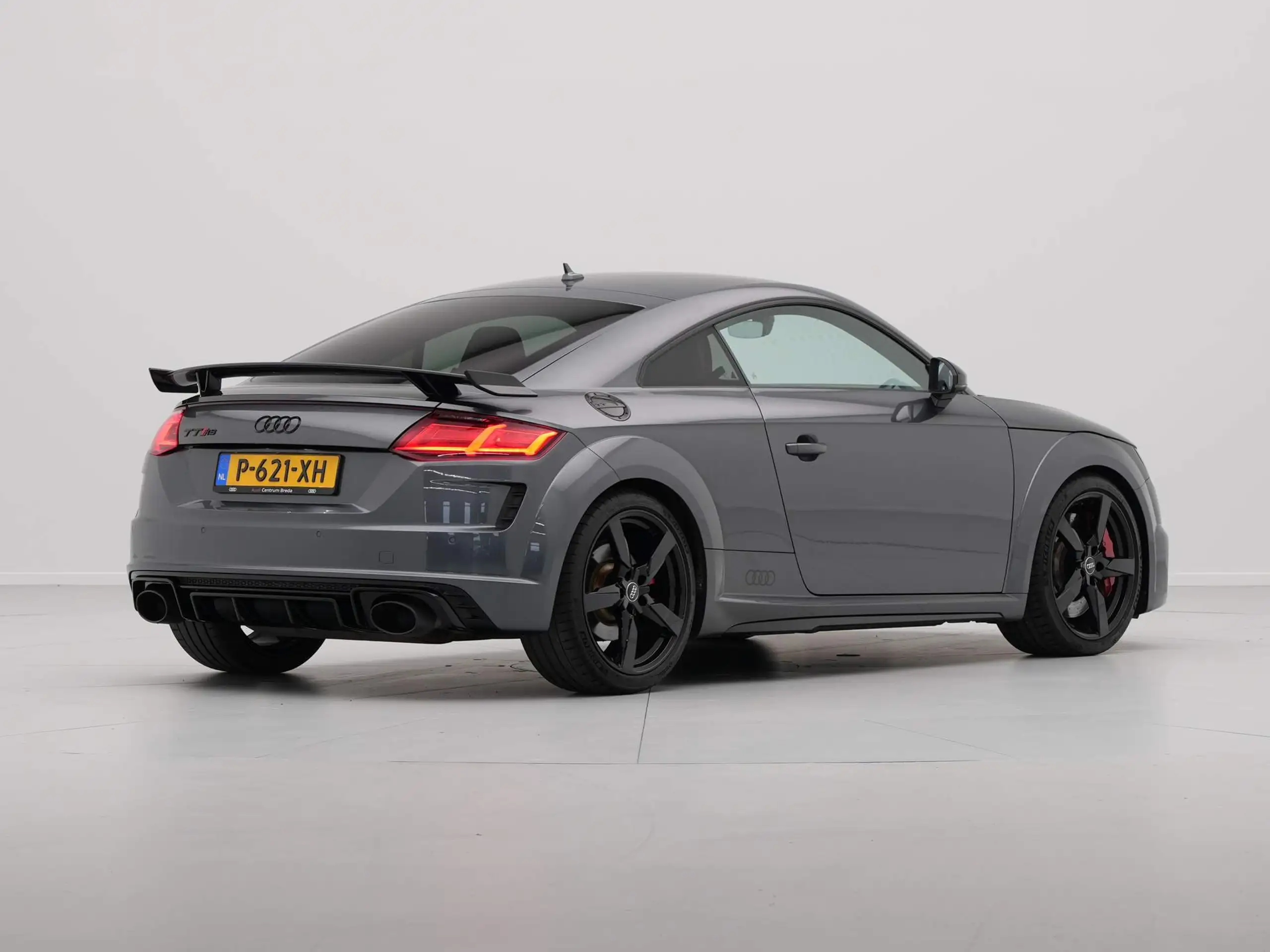 Audi - TT RS