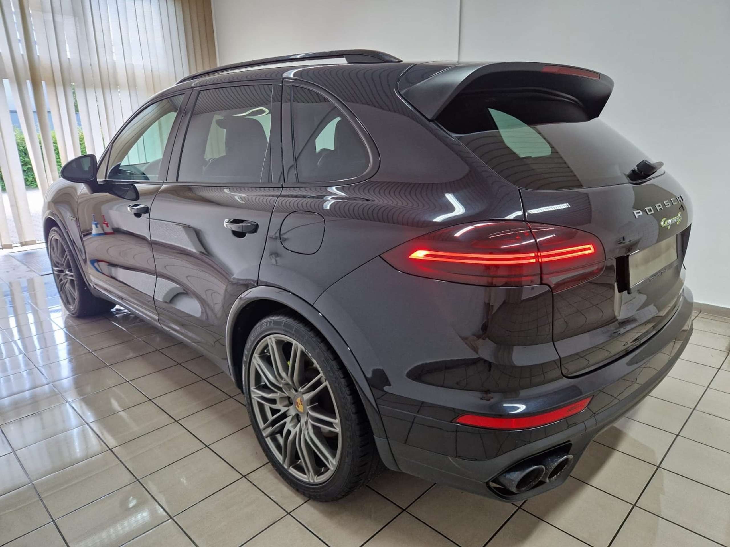 Porsche - Cayenne