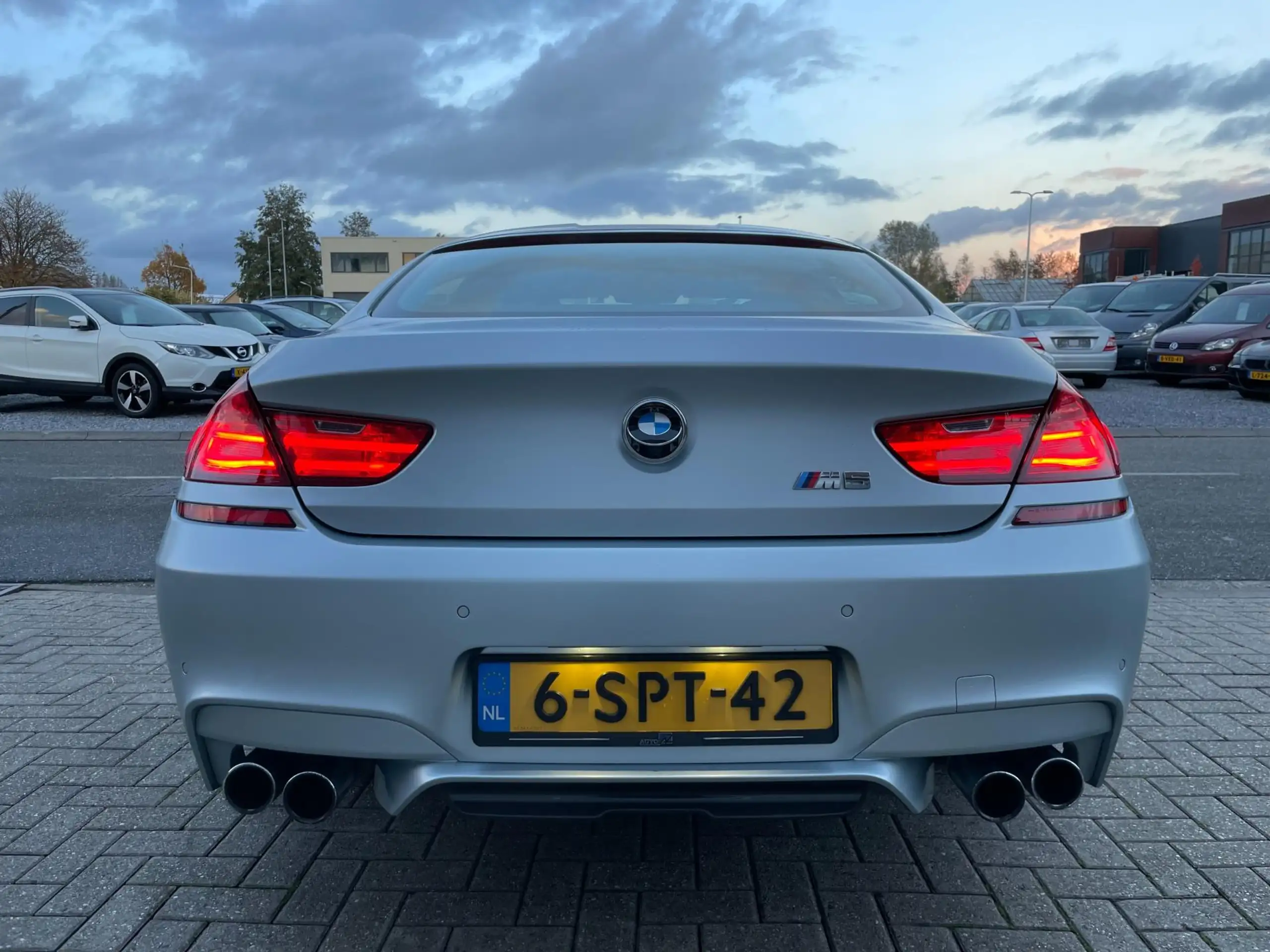 BMW - M6