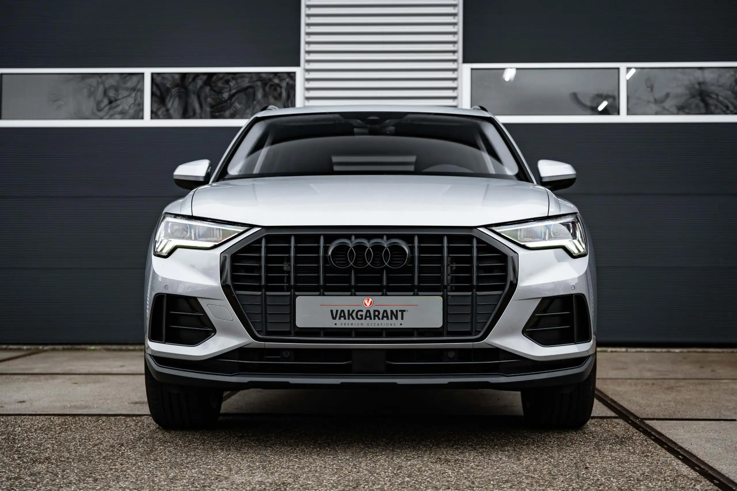 Audi - Q3