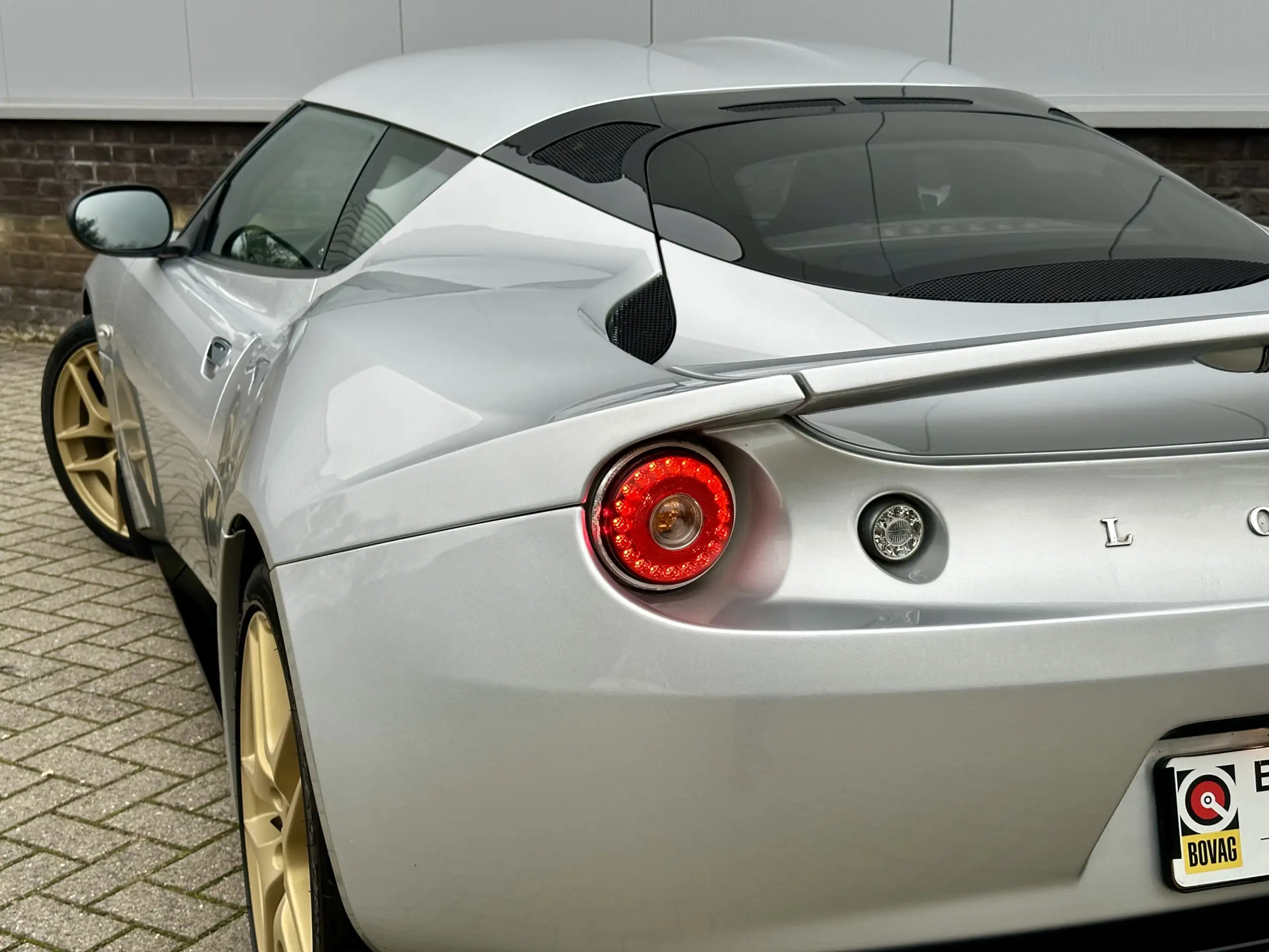 Lotus - Evora