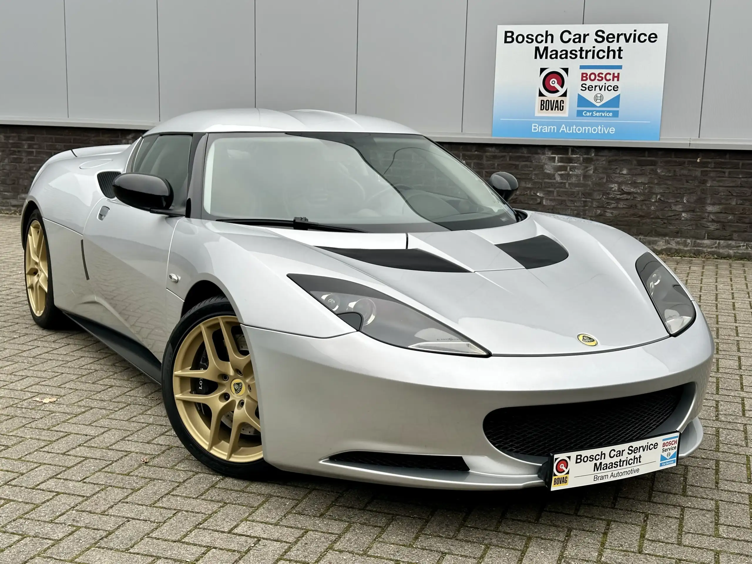 Lotus - Evora