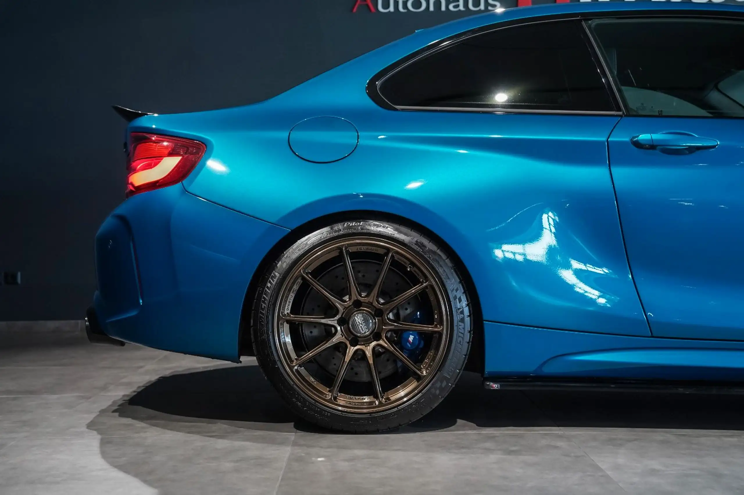 BMW - M2