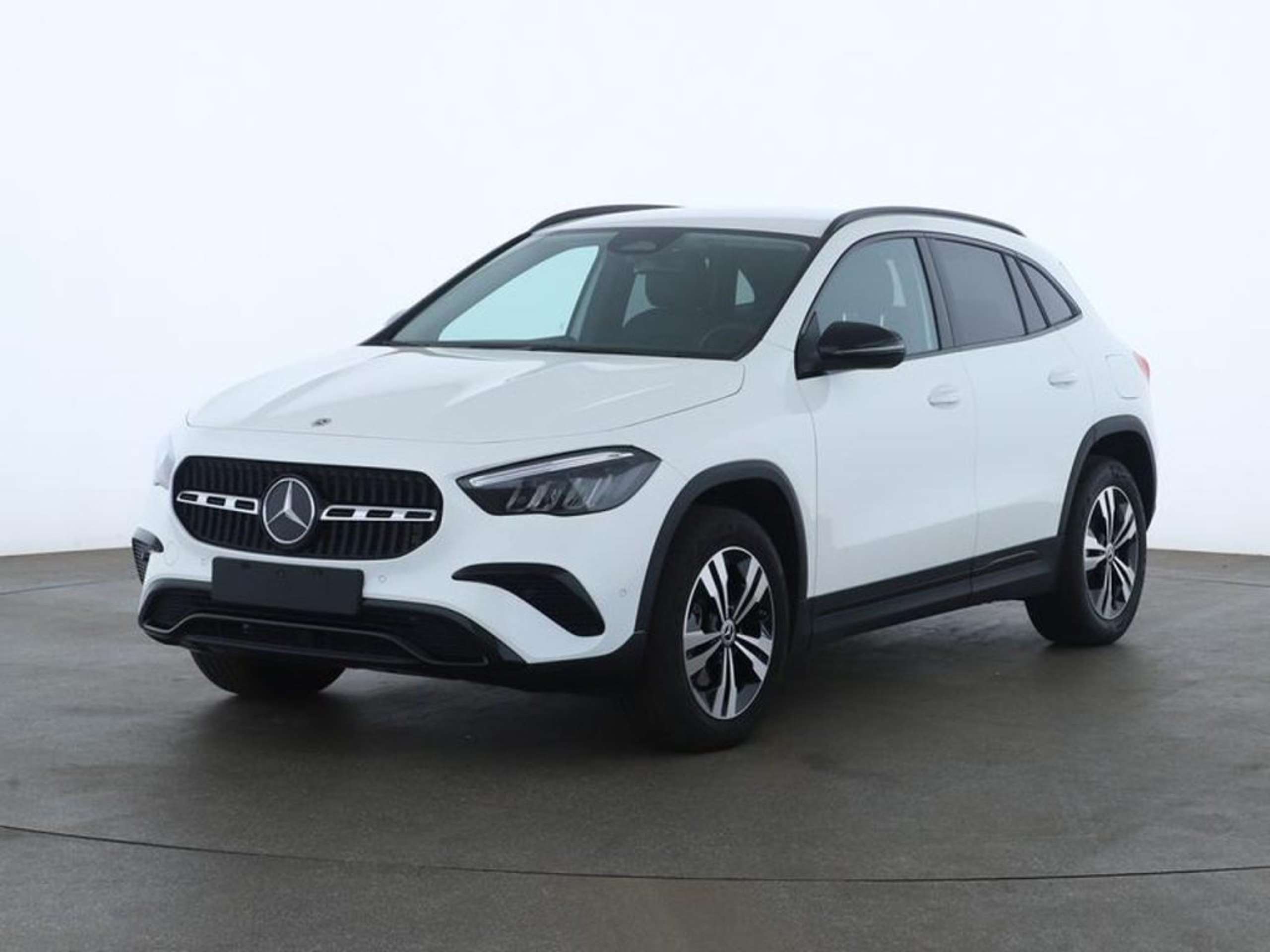 Mercedes-Benz GLA 180 2024