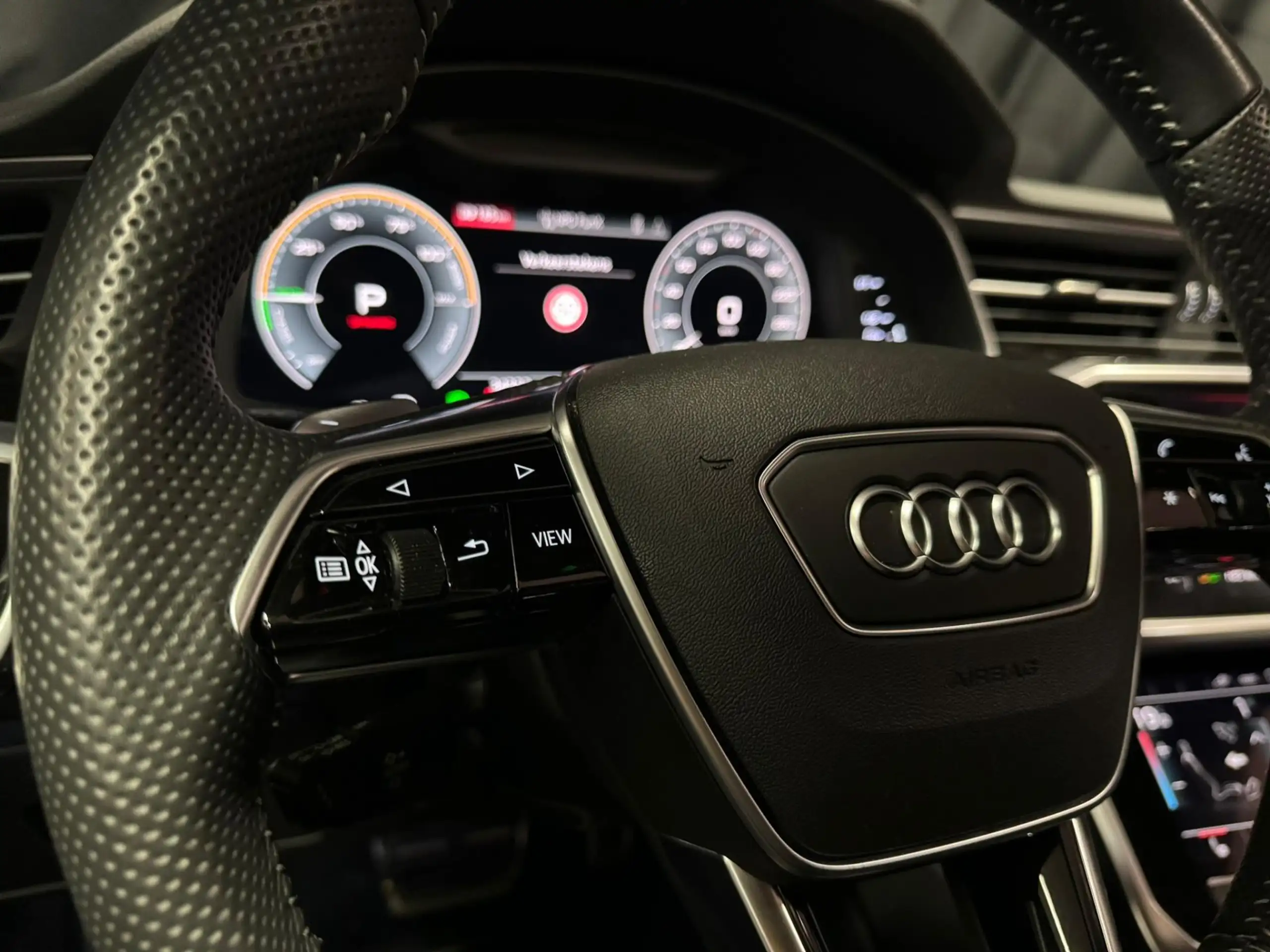 Audi - A6