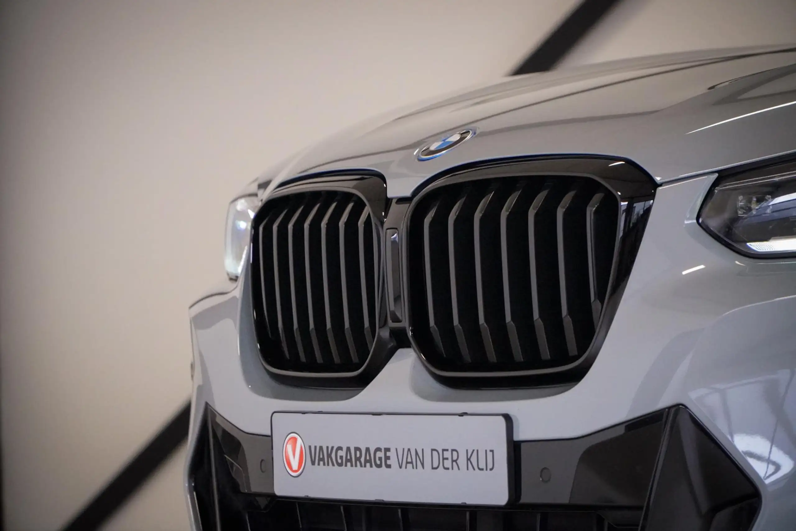 BMW - X3