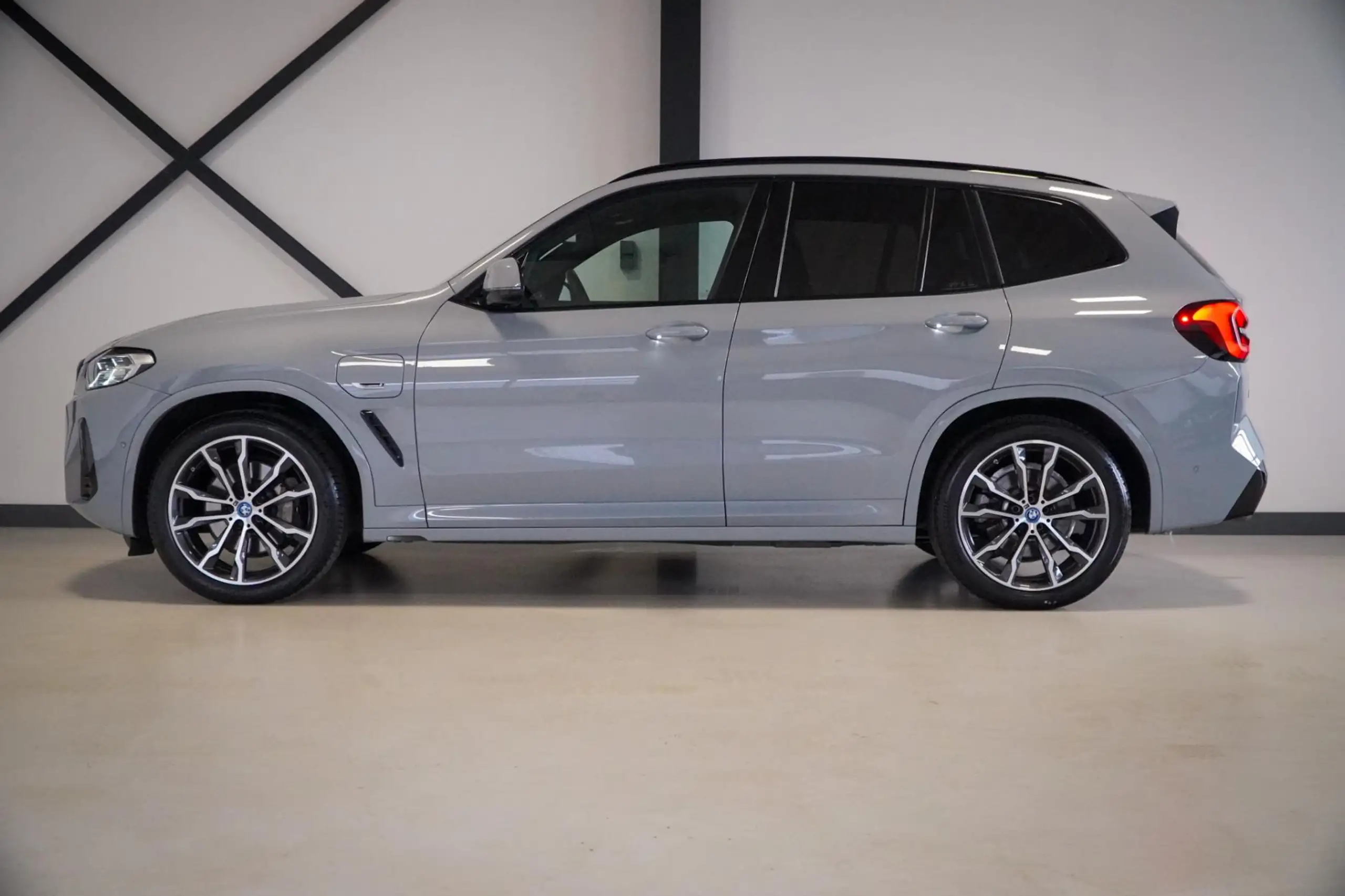 BMW - X3