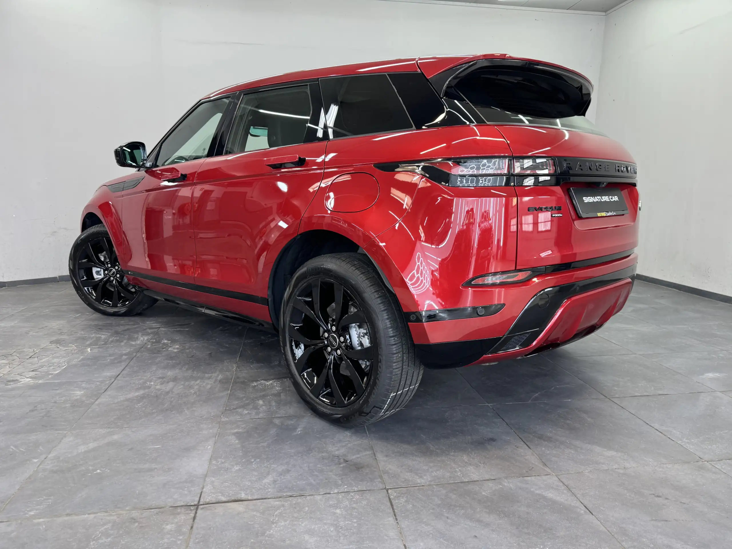 Land Rover - Range Rover Evoque