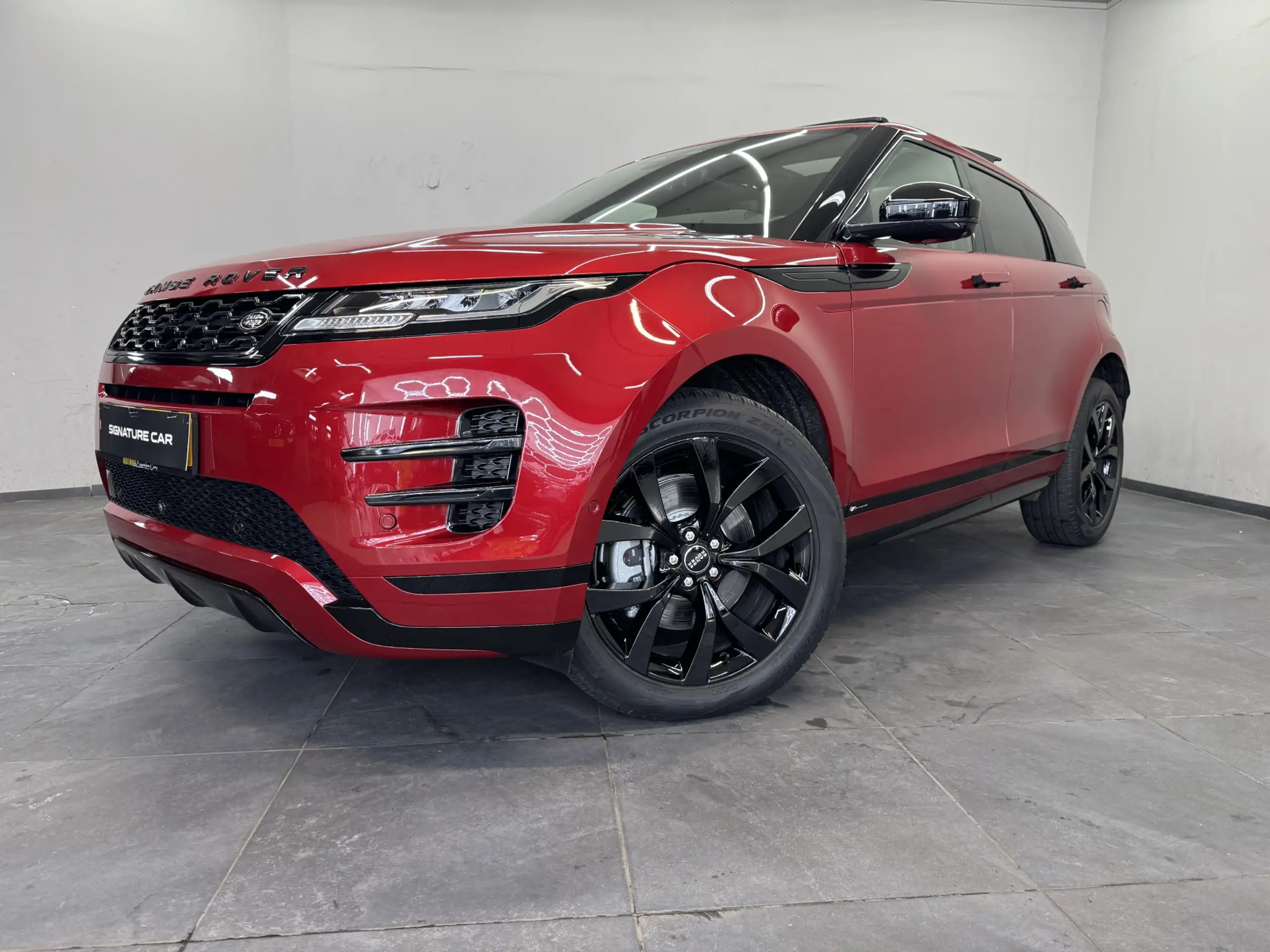 Land Rover - Range Rover Evoque