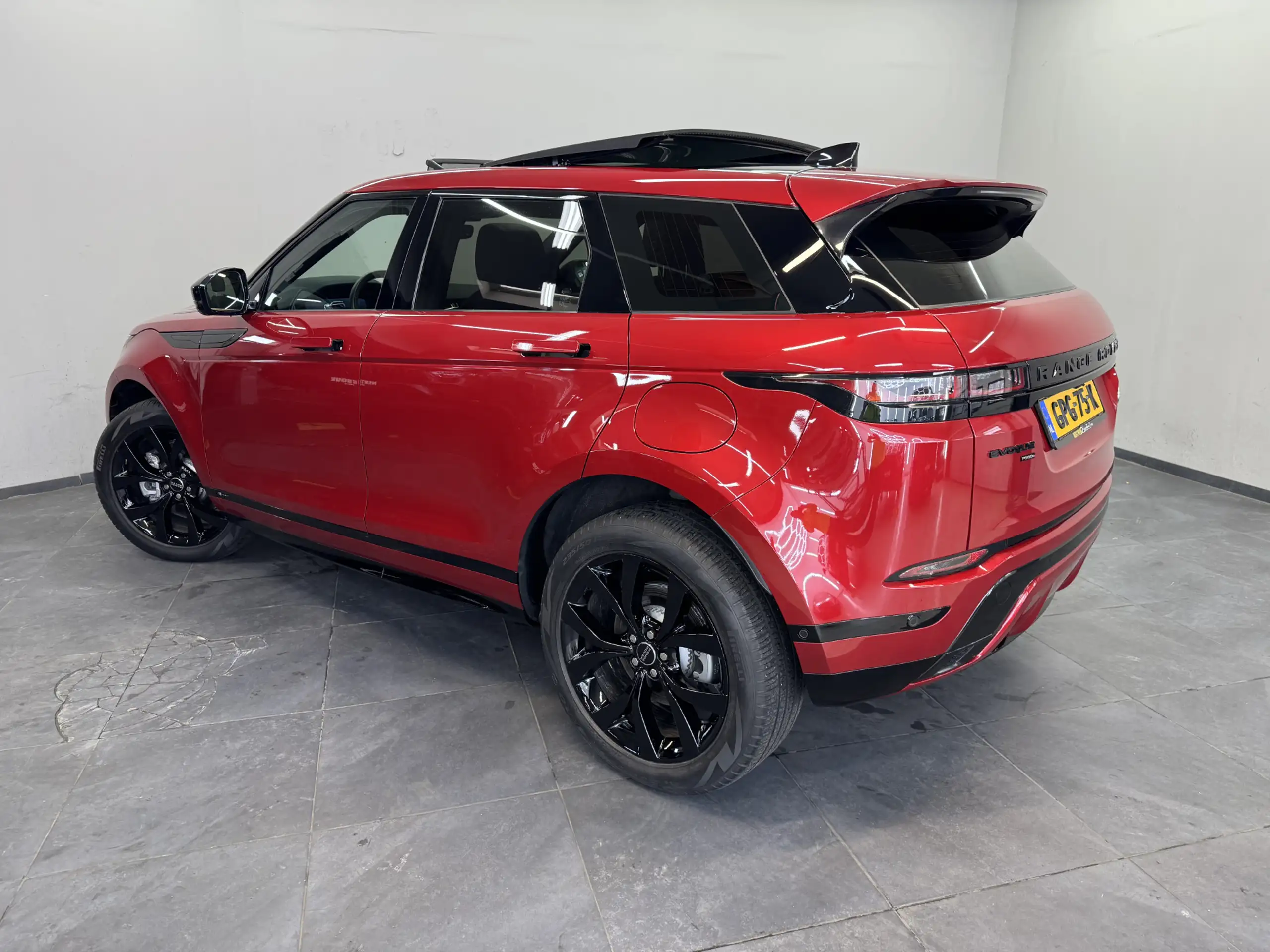 Land Rover - Range Rover Evoque