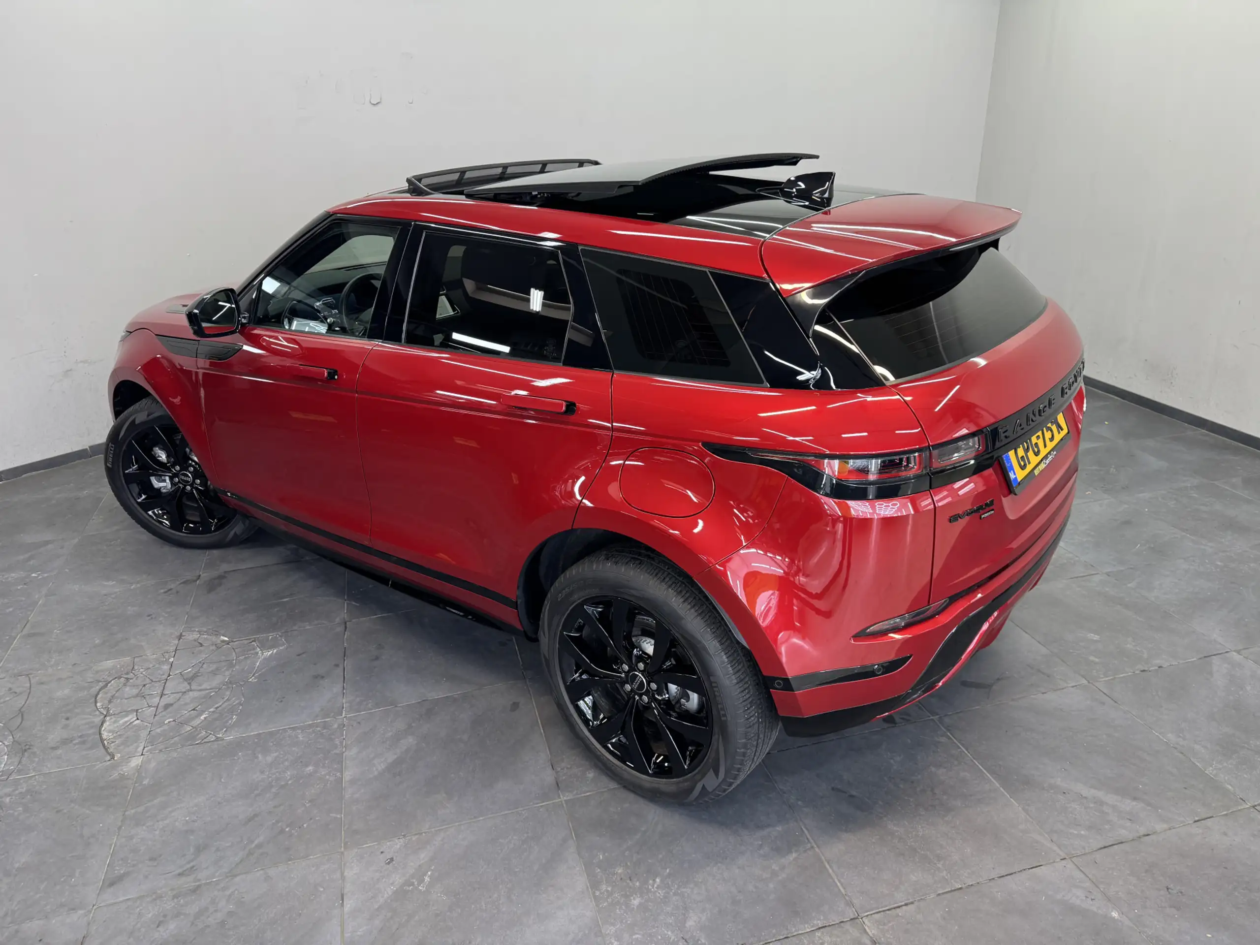 Land Rover - Range Rover Evoque