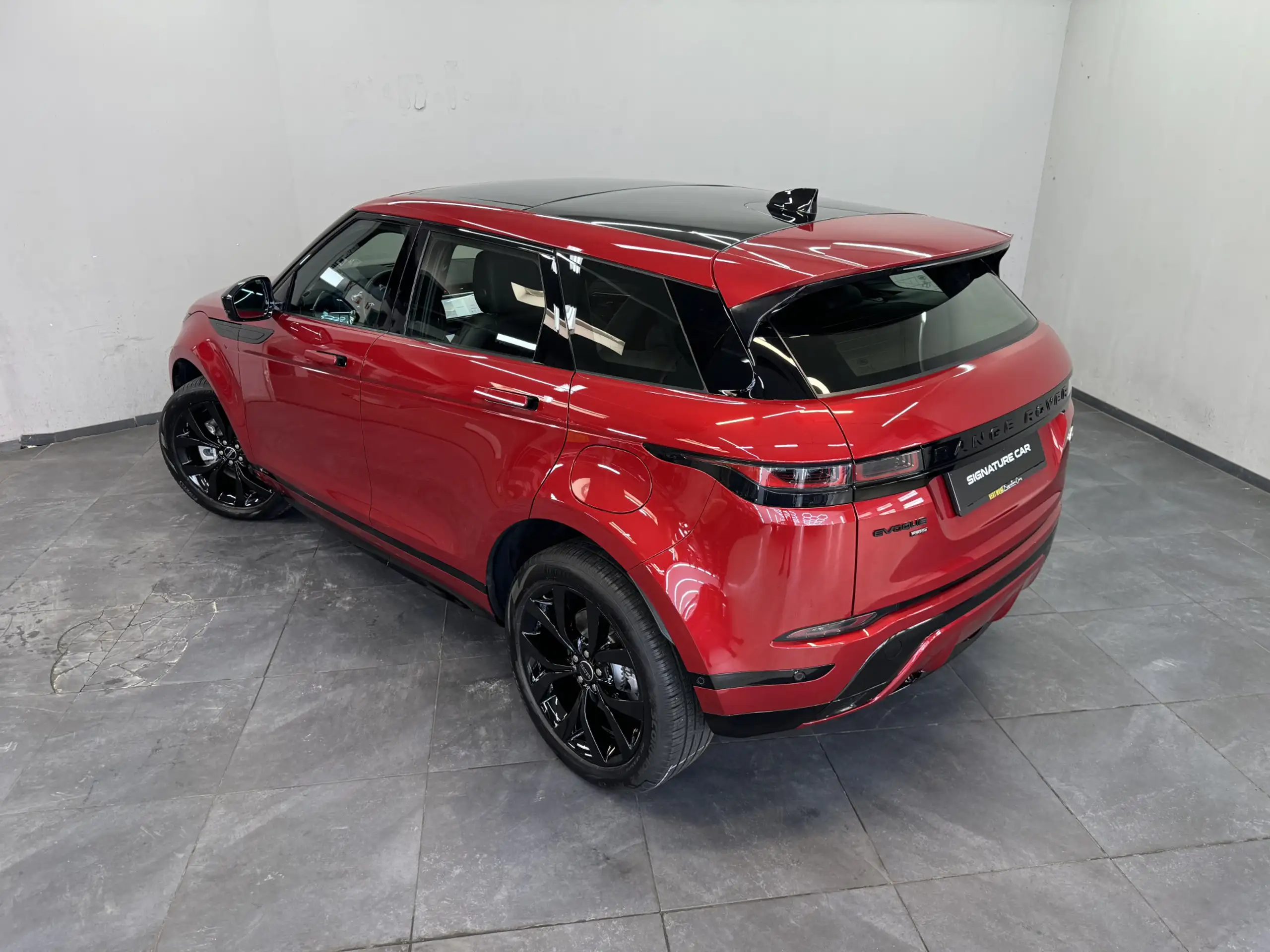 Land Rover - Range Rover Evoque