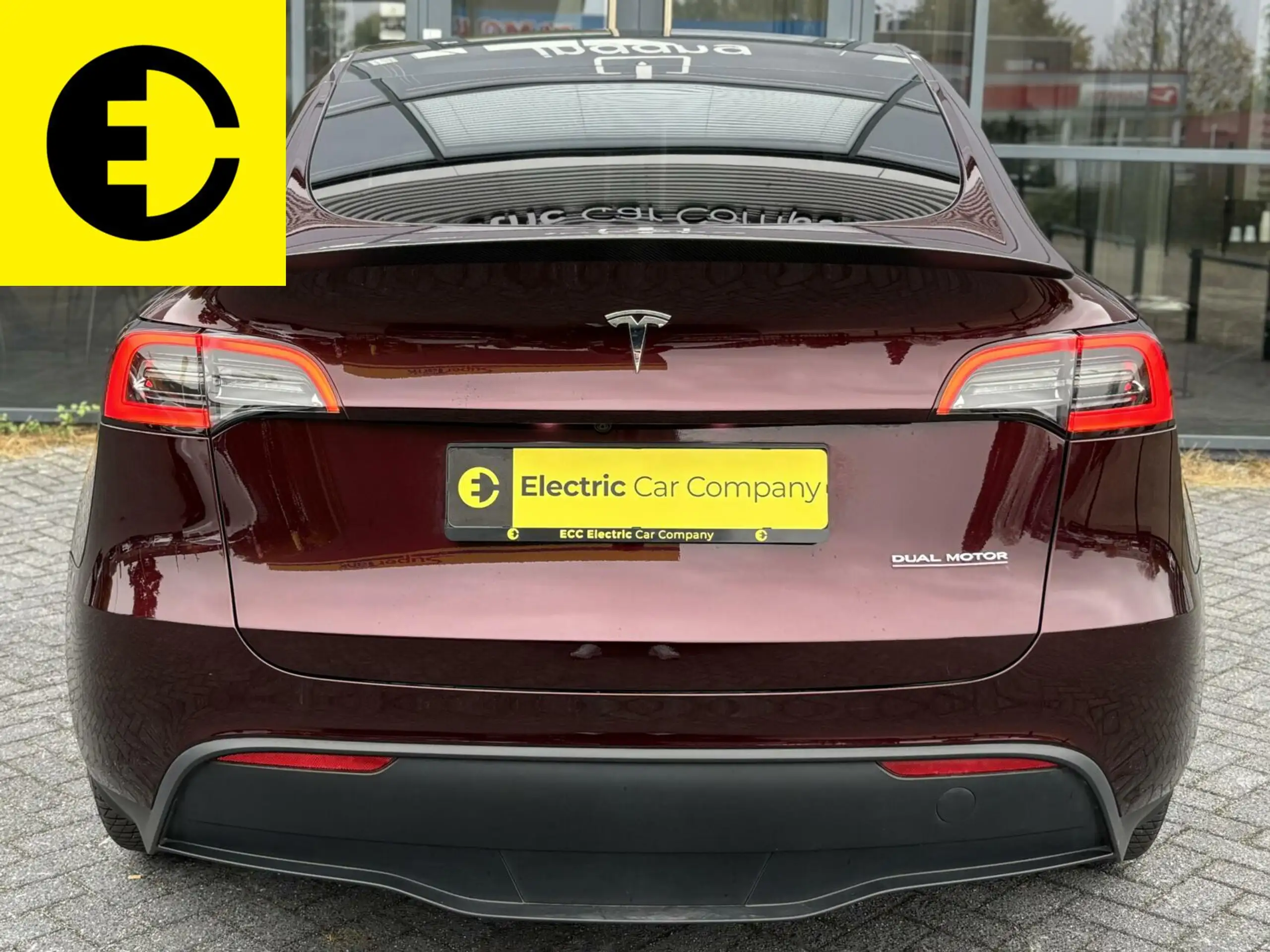 Tesla - Model Y