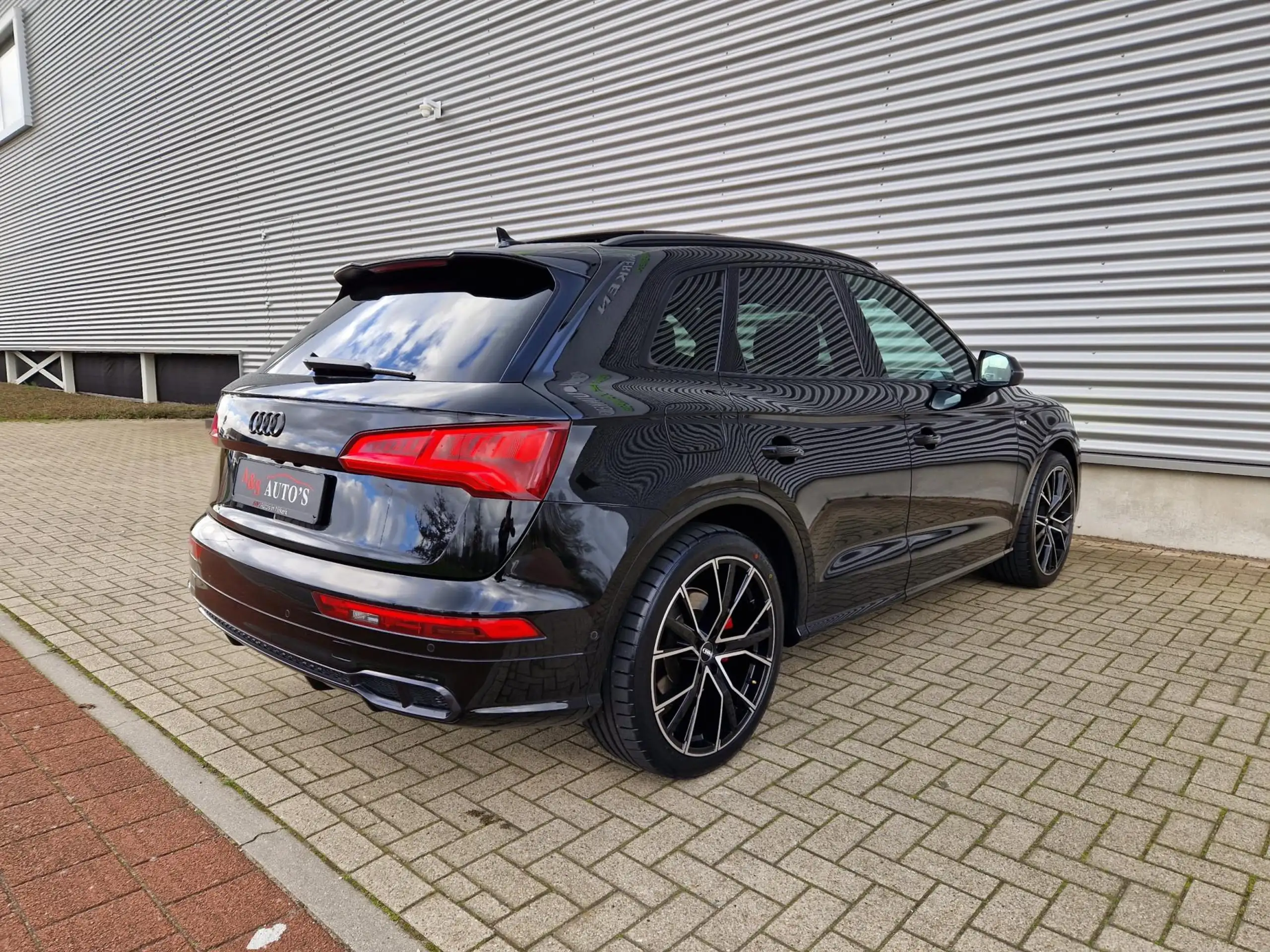 Audi - SQ5