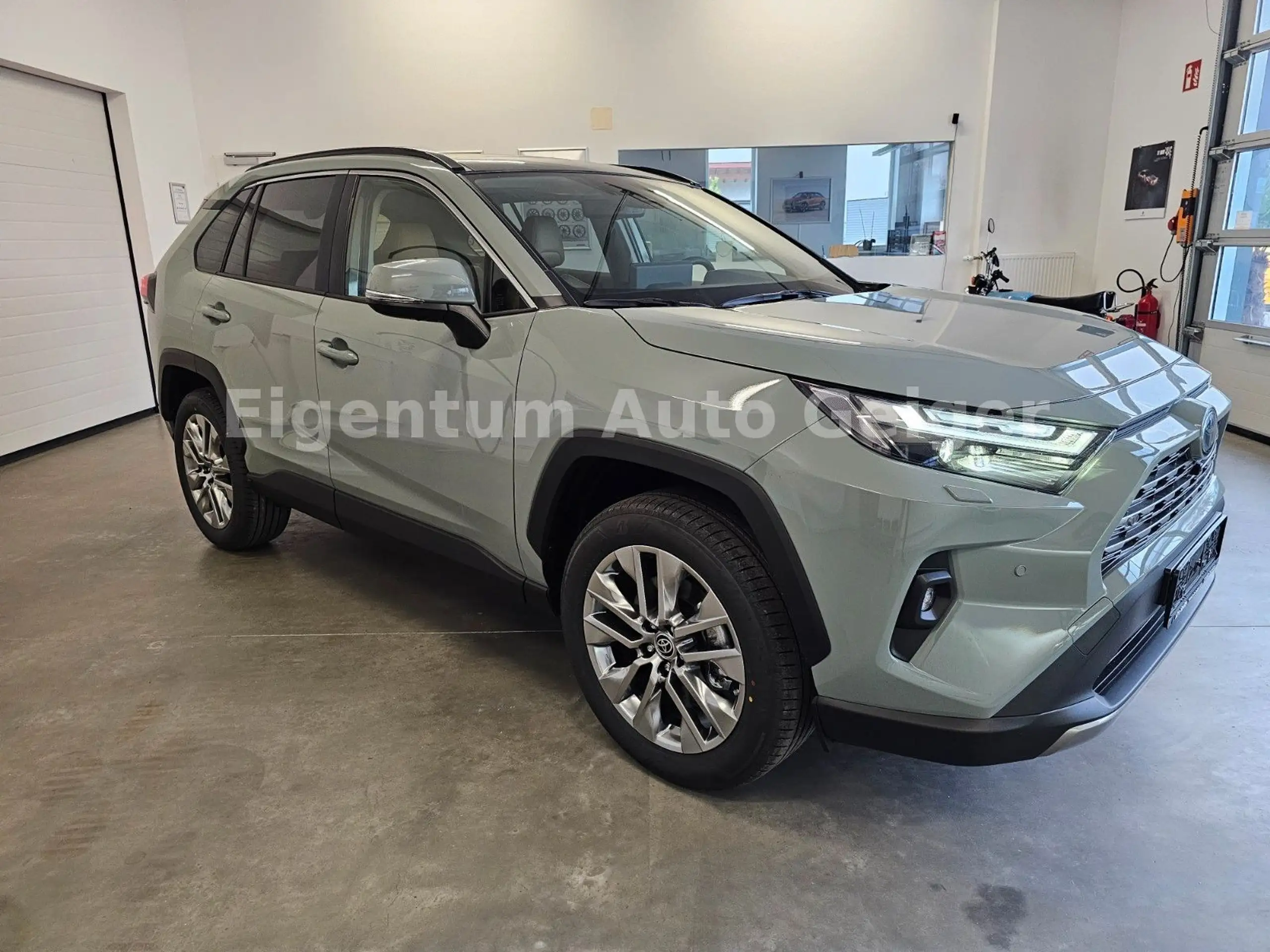 Toyota - RAV 4