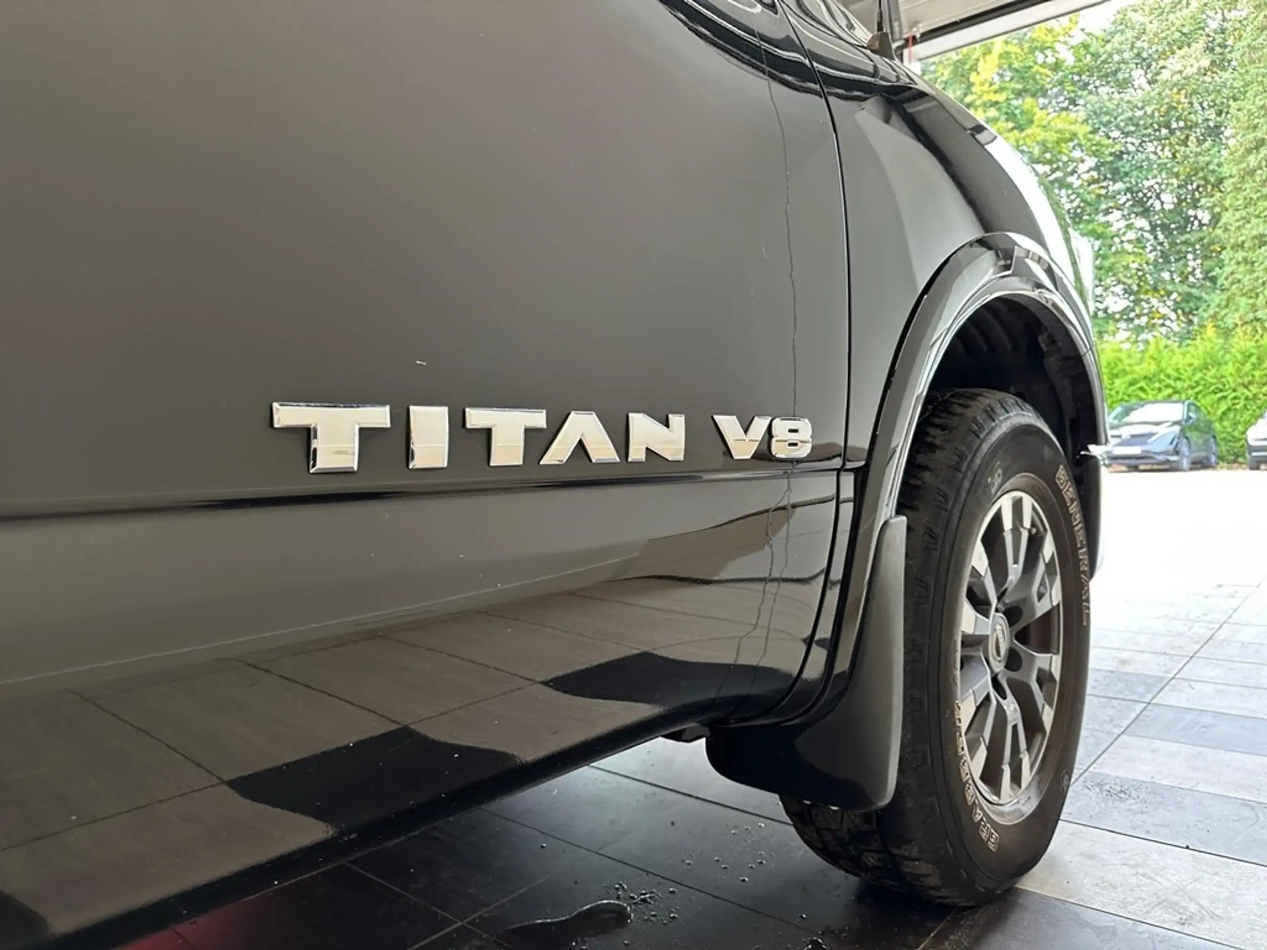 Nissan - Titan