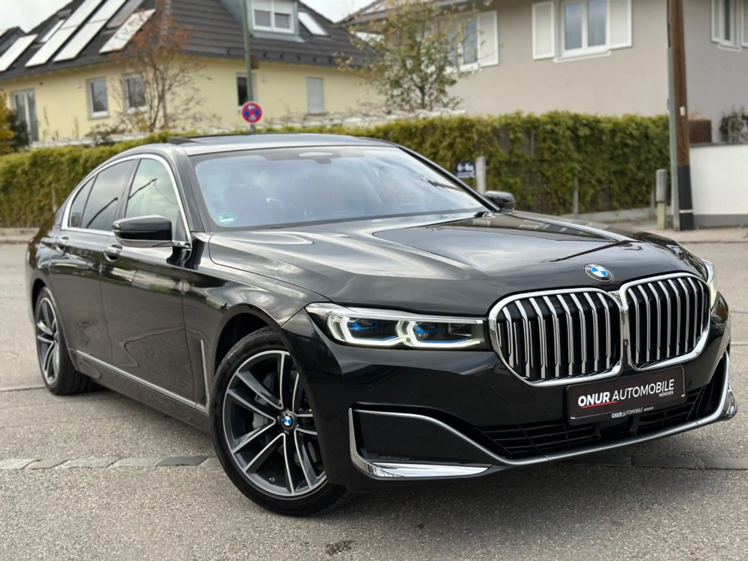 BMW - 730