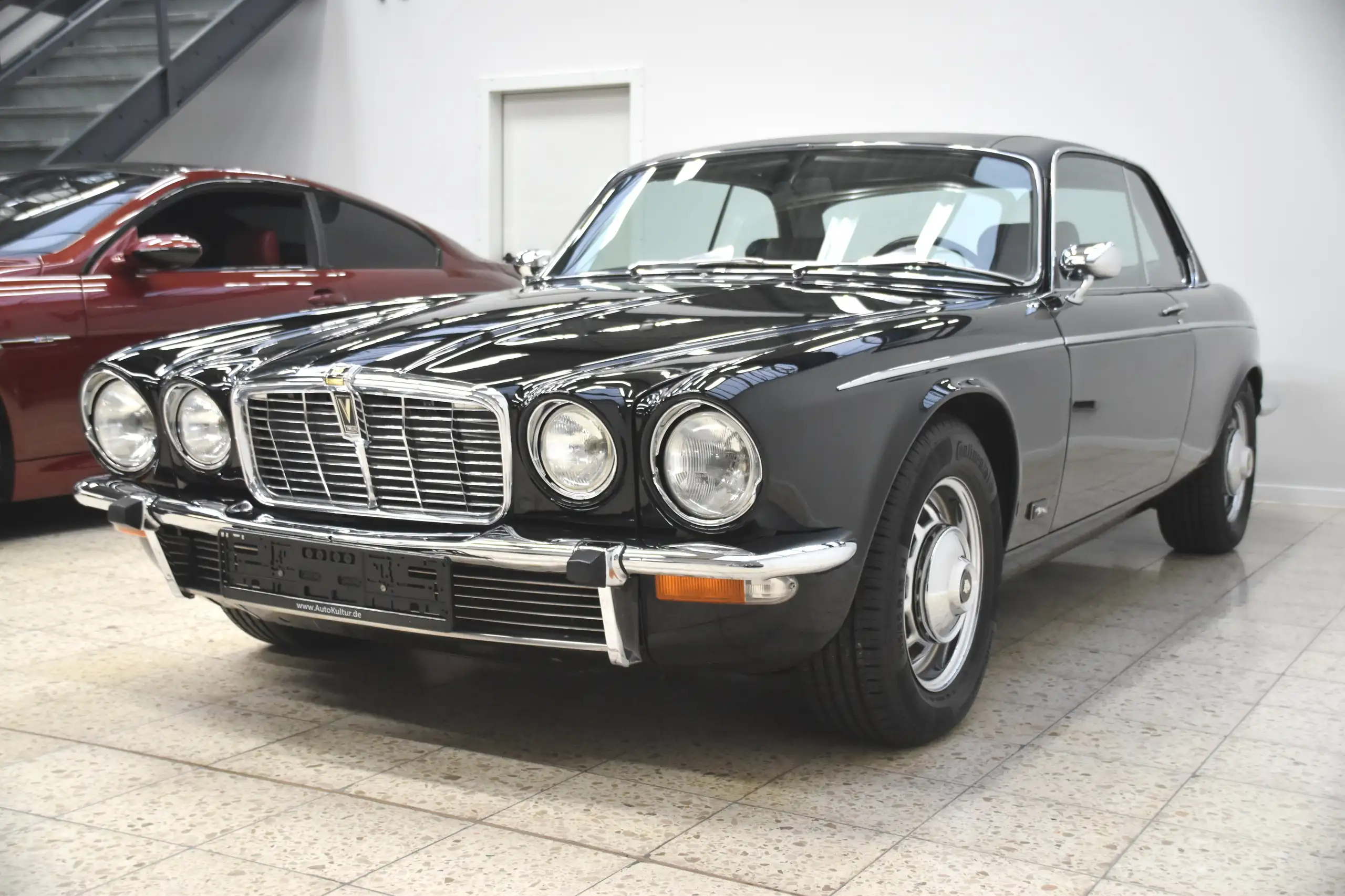 Jaguar - XJ12