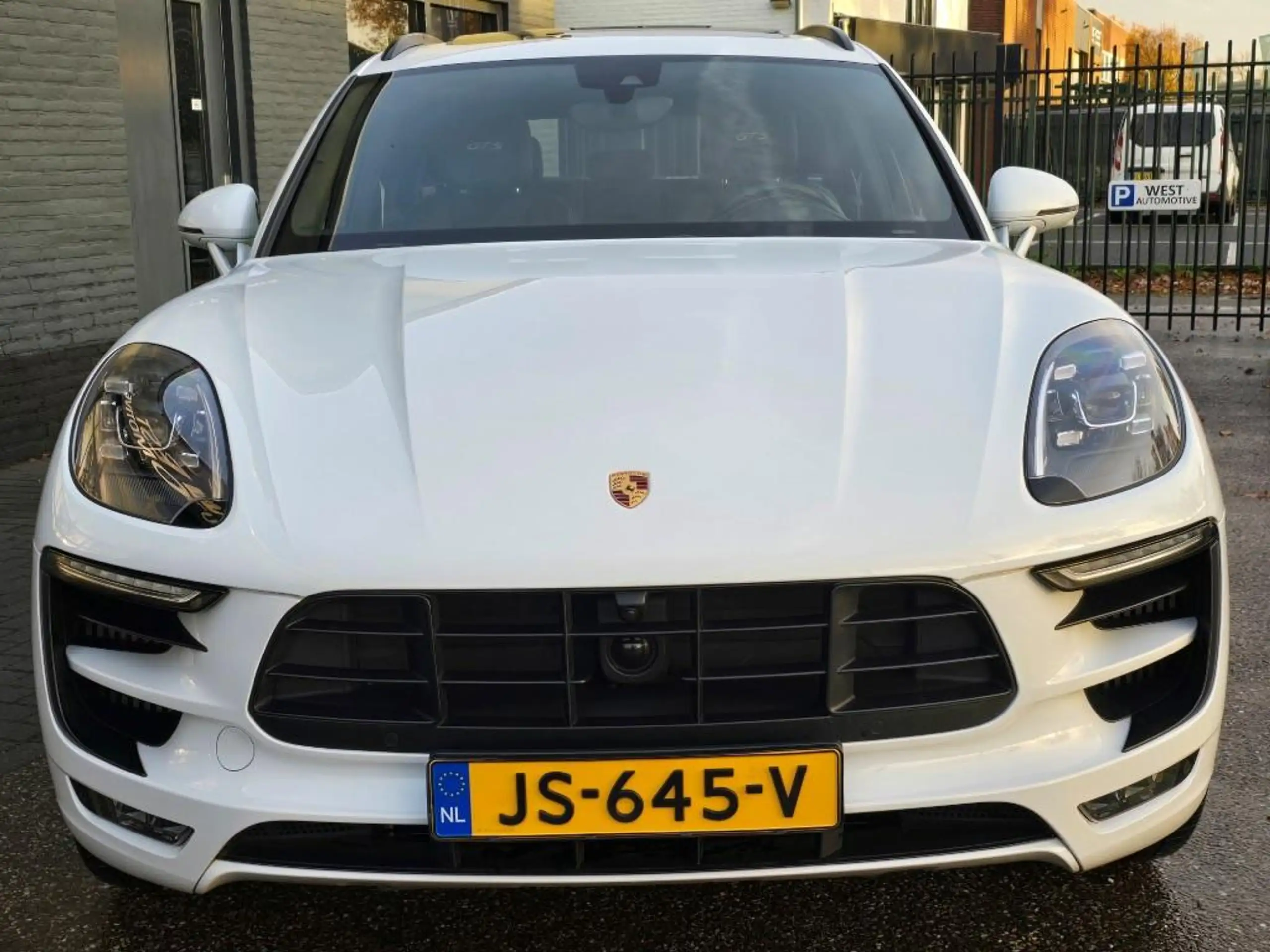 Porsche - Macan