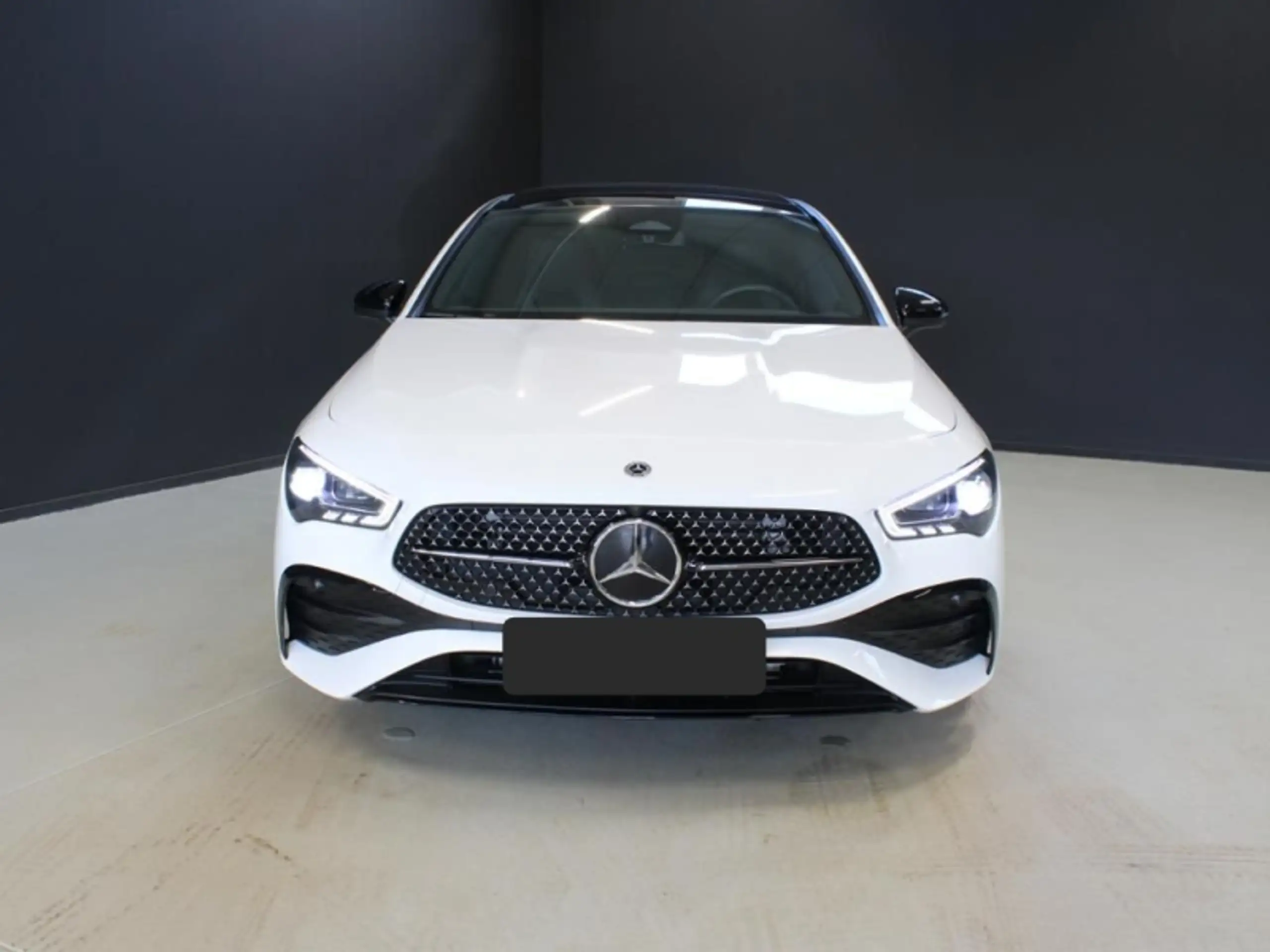 Mercedes-Benz - CLA 250