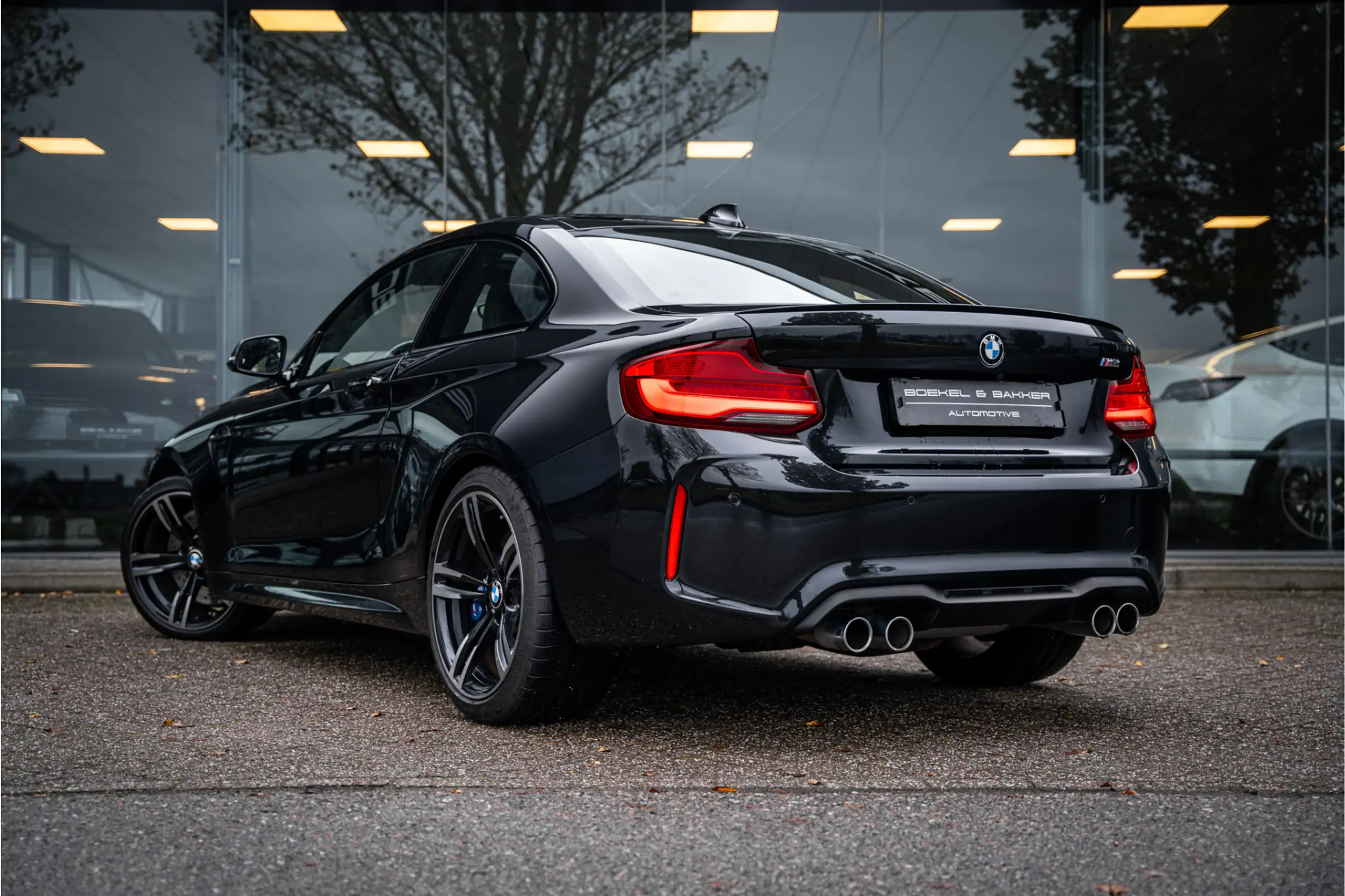 BMW - M2