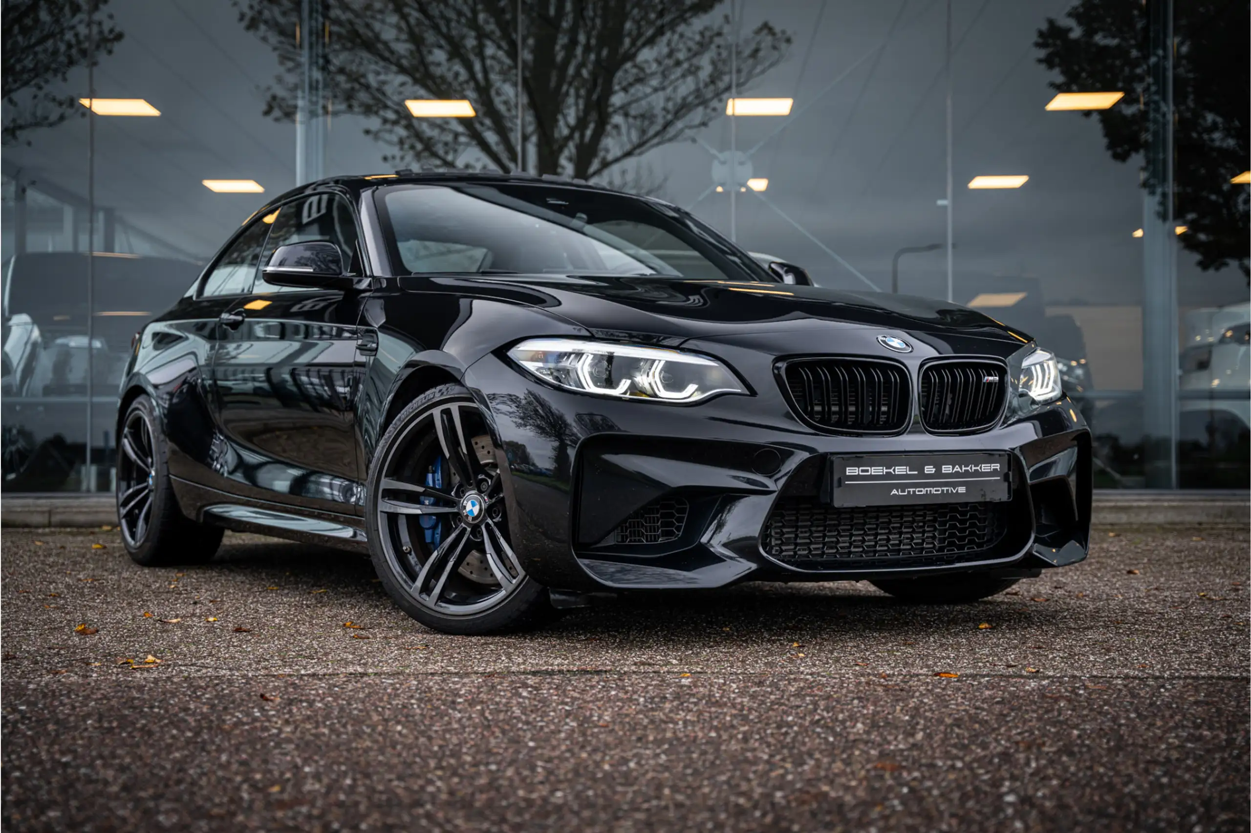 BMW - M2