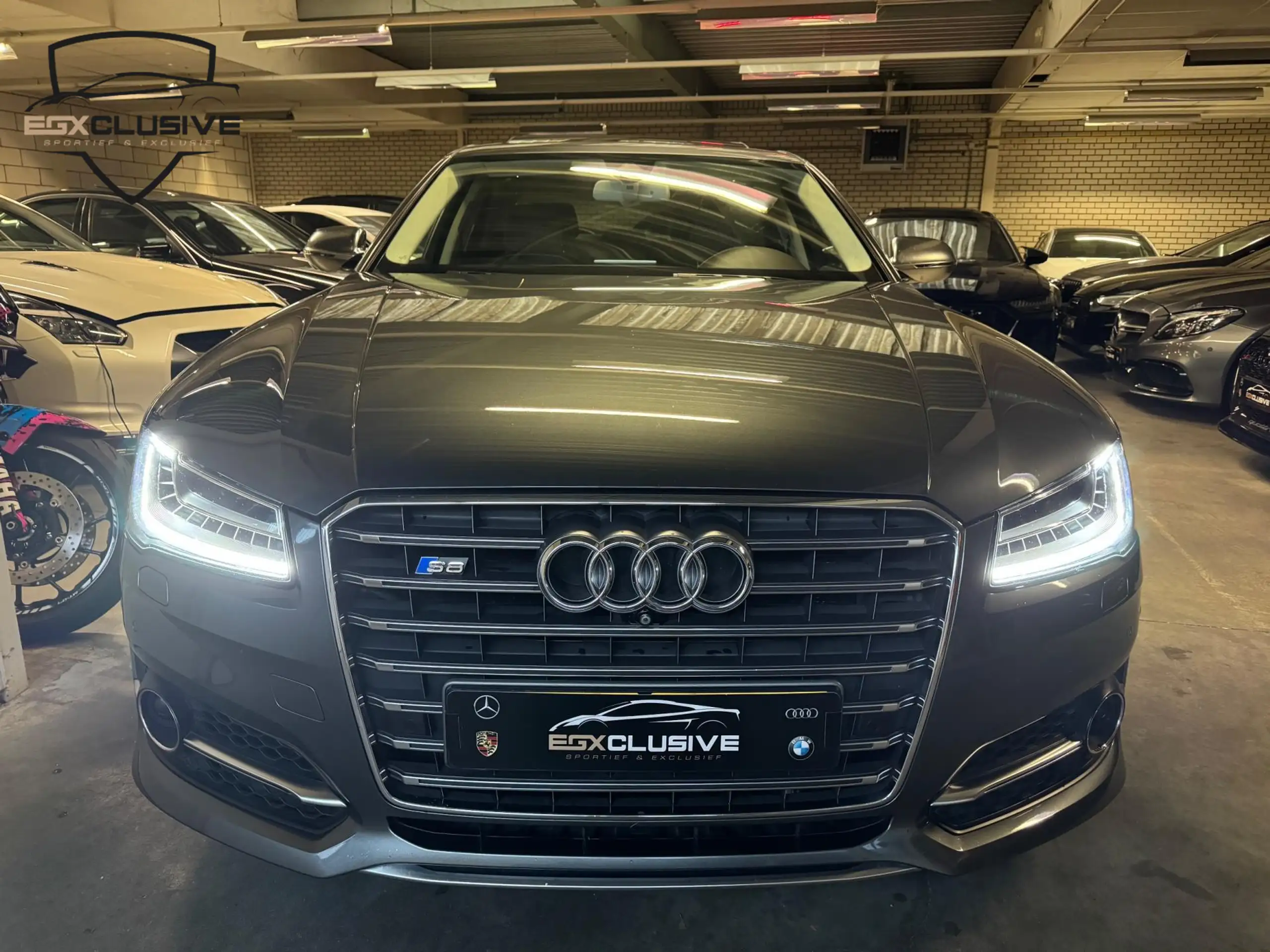 Audi - A8