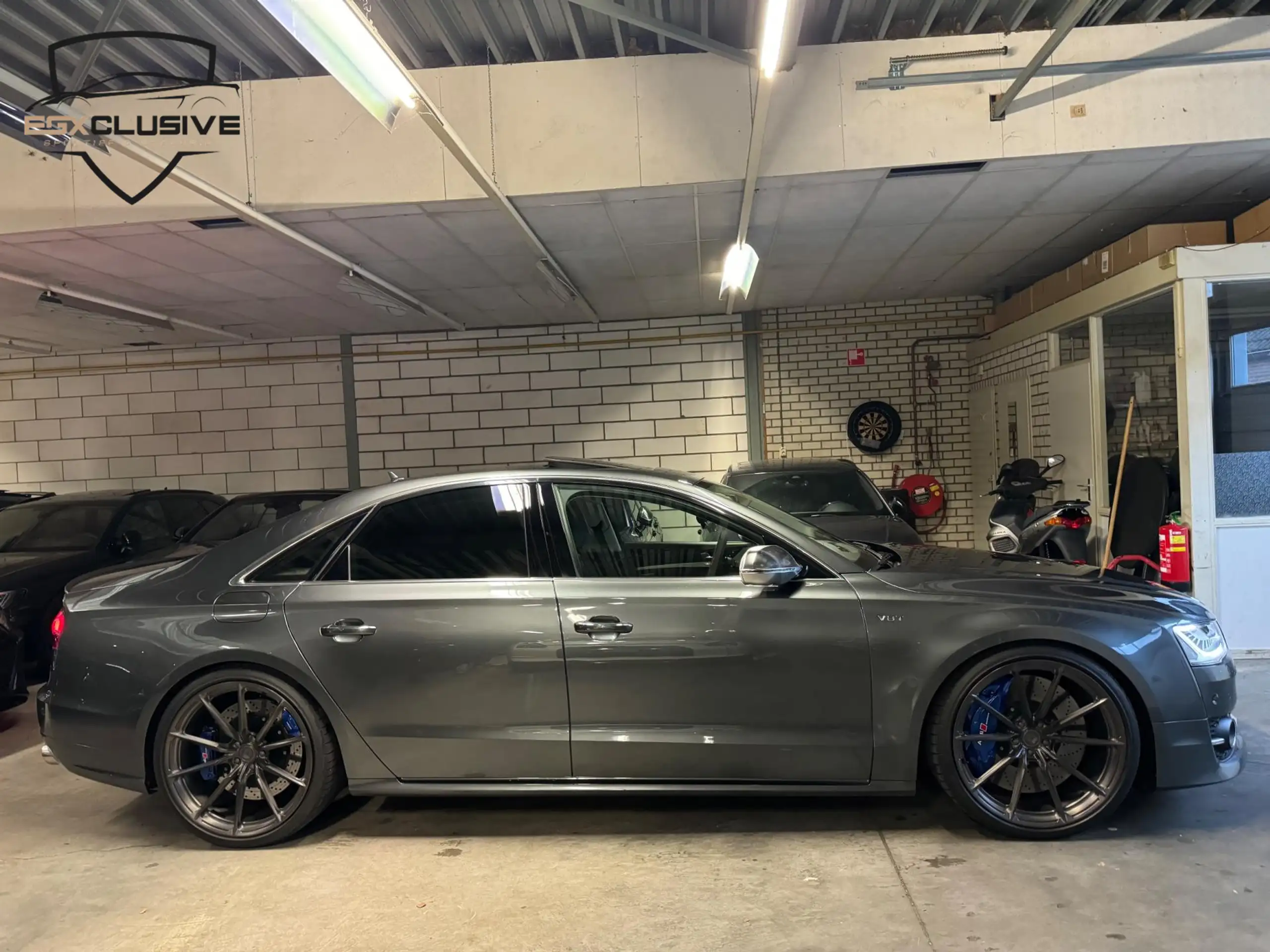 Audi - A8