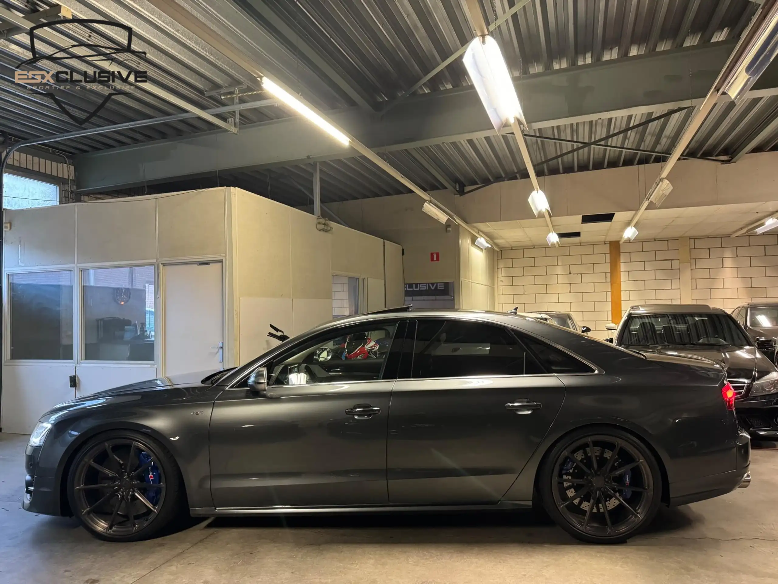 Audi - A8