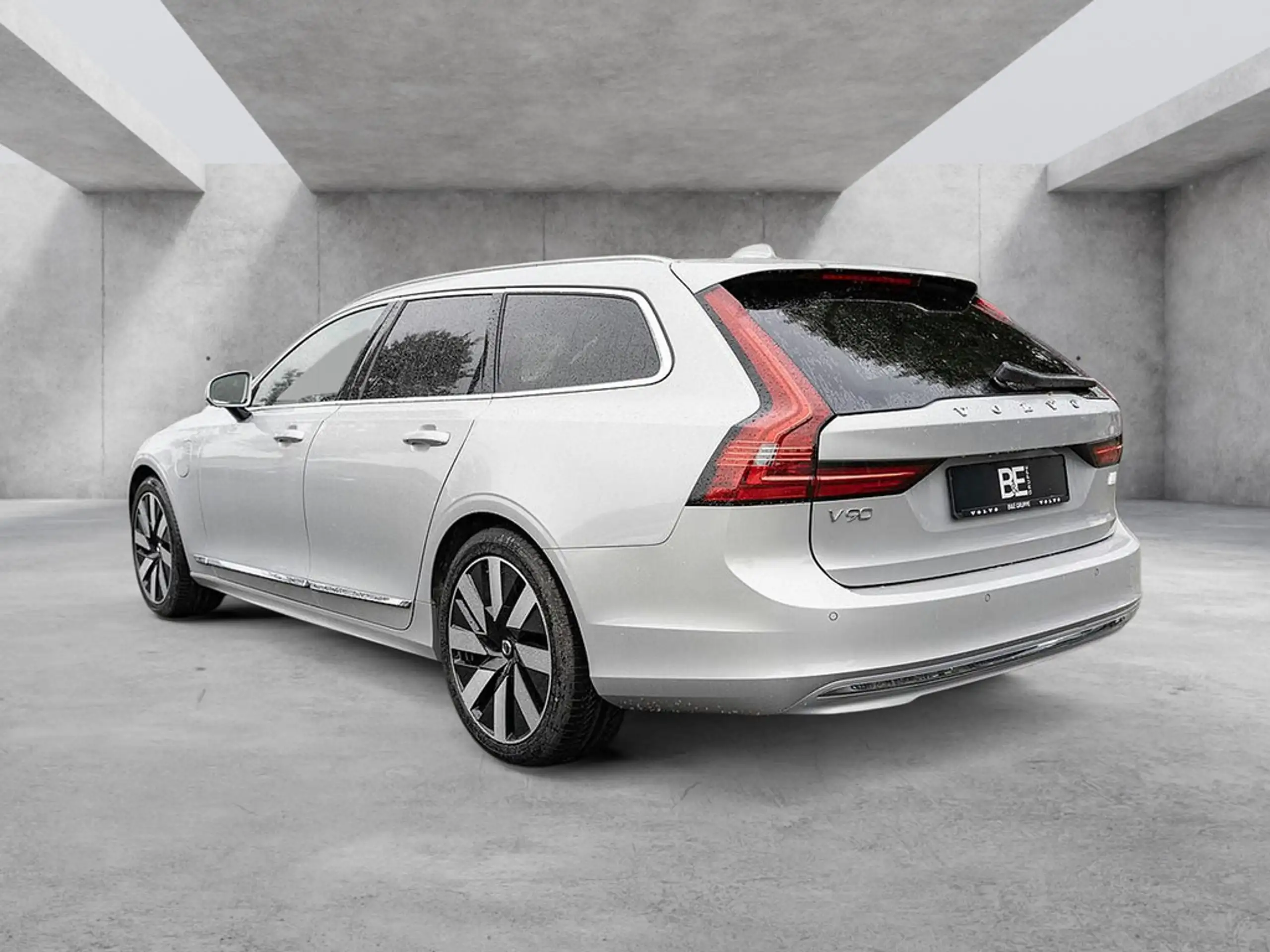 Volvo - V90