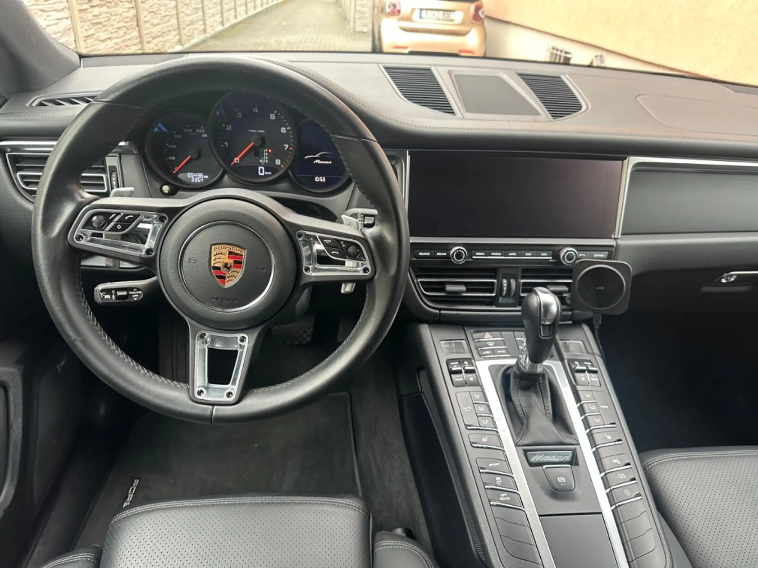 Porsche - Macan