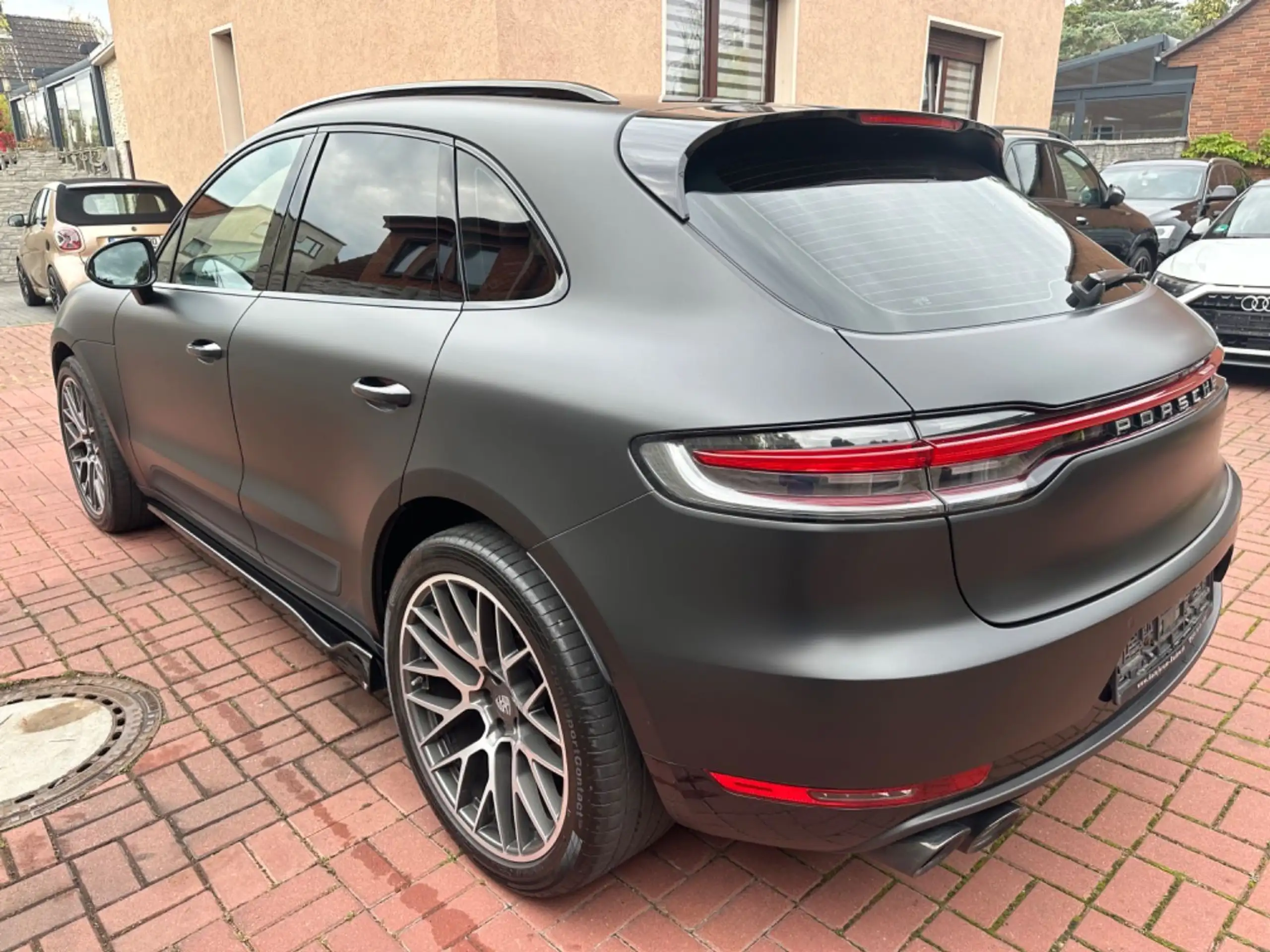 Porsche - Macan