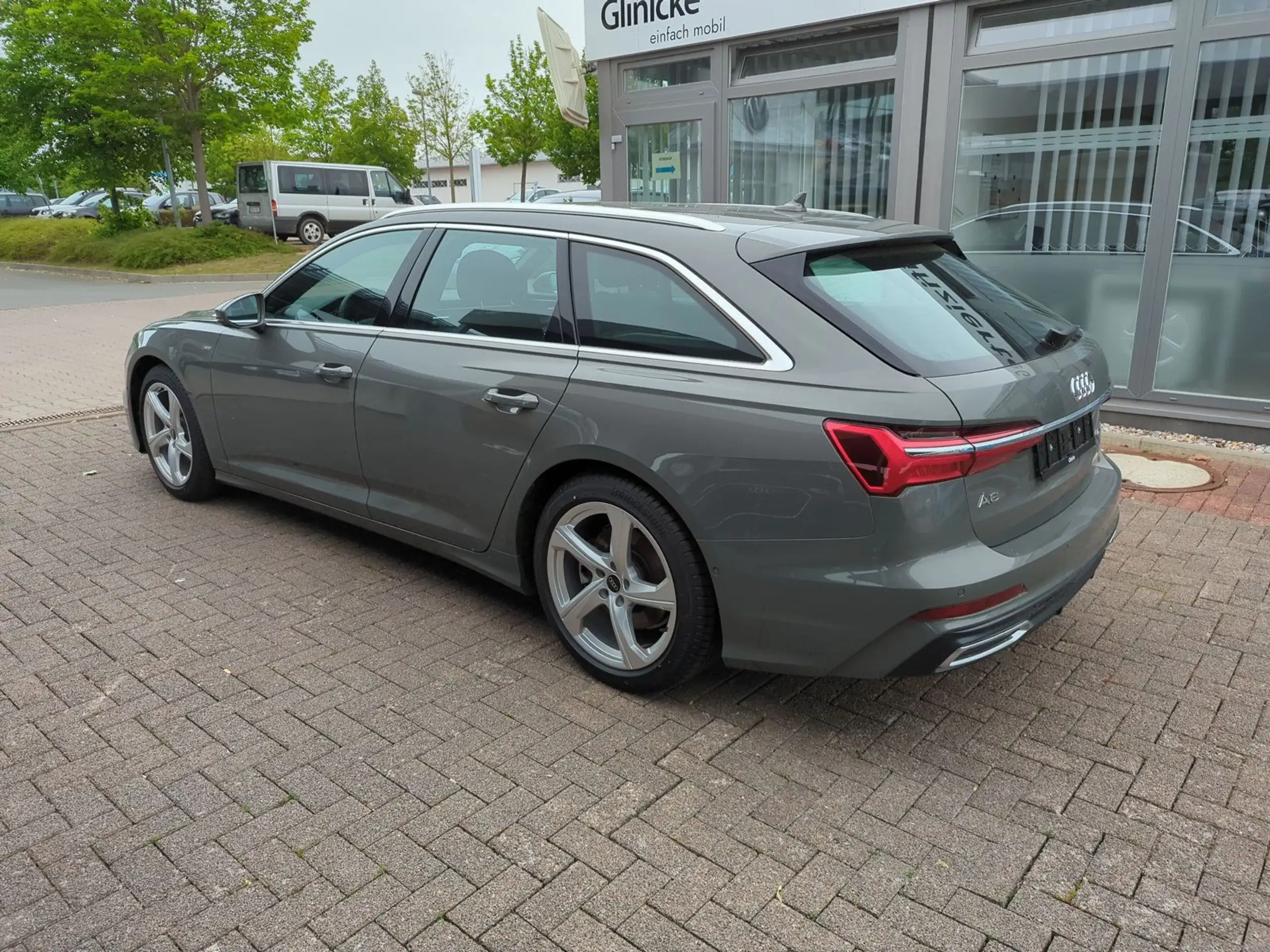 Audi - A6